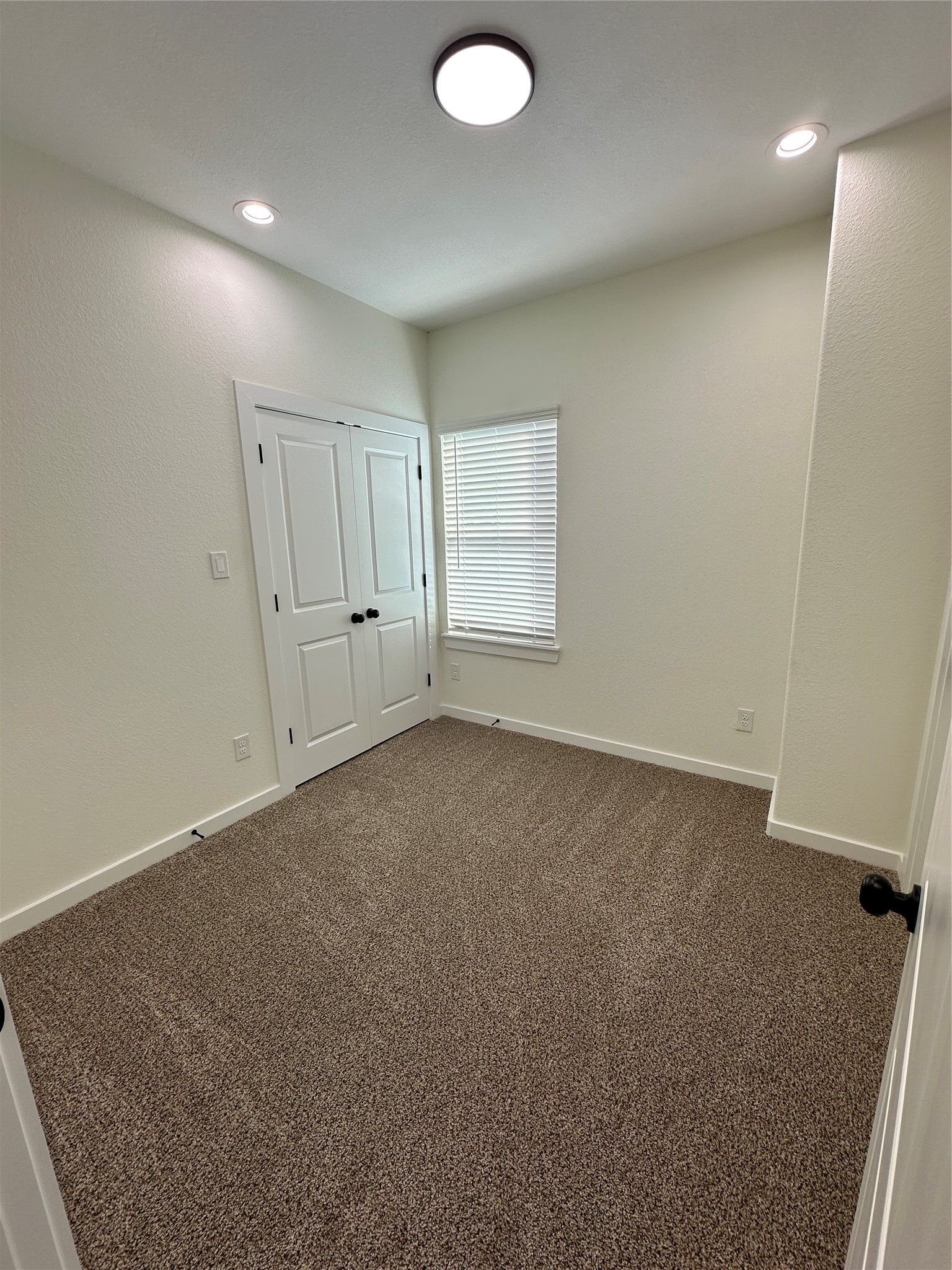 both secondary bedrooms connect to bathroom