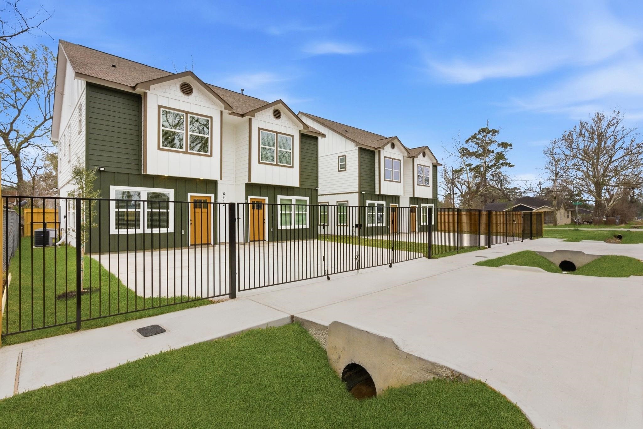 8408 Darien St. with automatic gate
