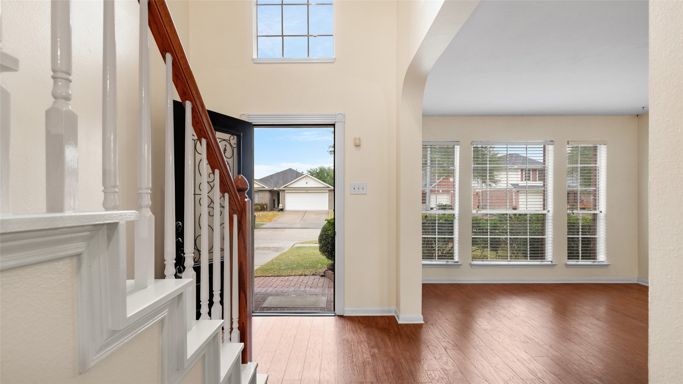 17010 Lighthouse View Drive, Friendswood, TX 77546