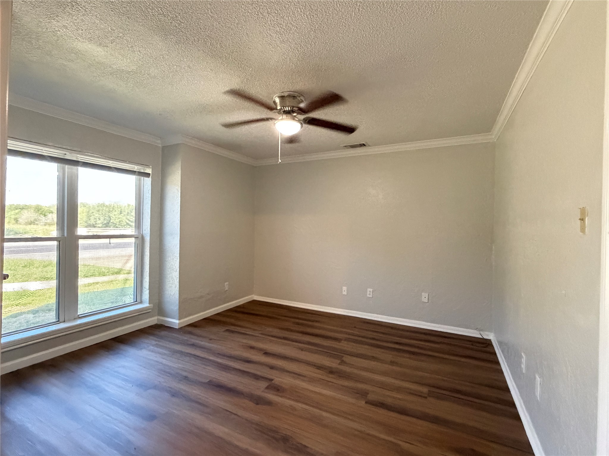 1st bedroom