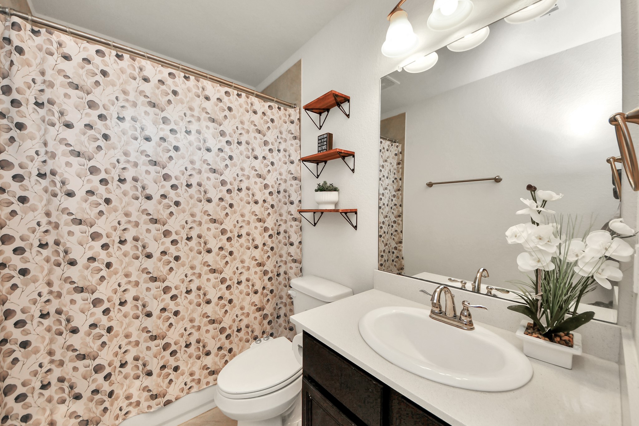 Secondary bathroom