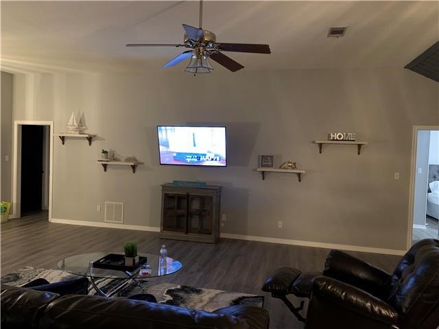 12676 Pelican Boulevard, Willis, TX 77318