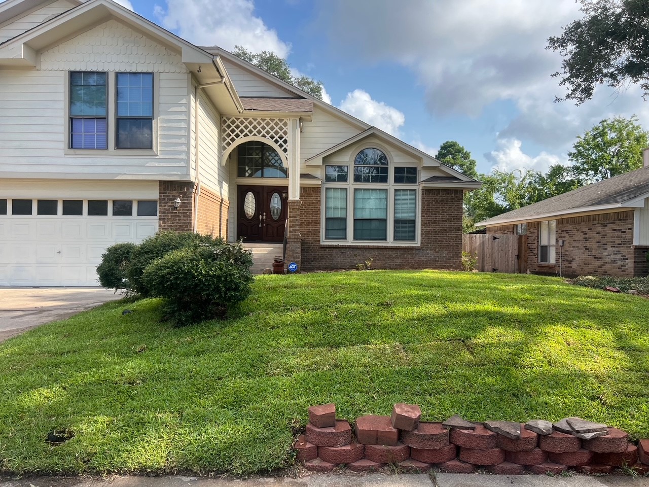 16818 Rockbend, Houston, TX 77084