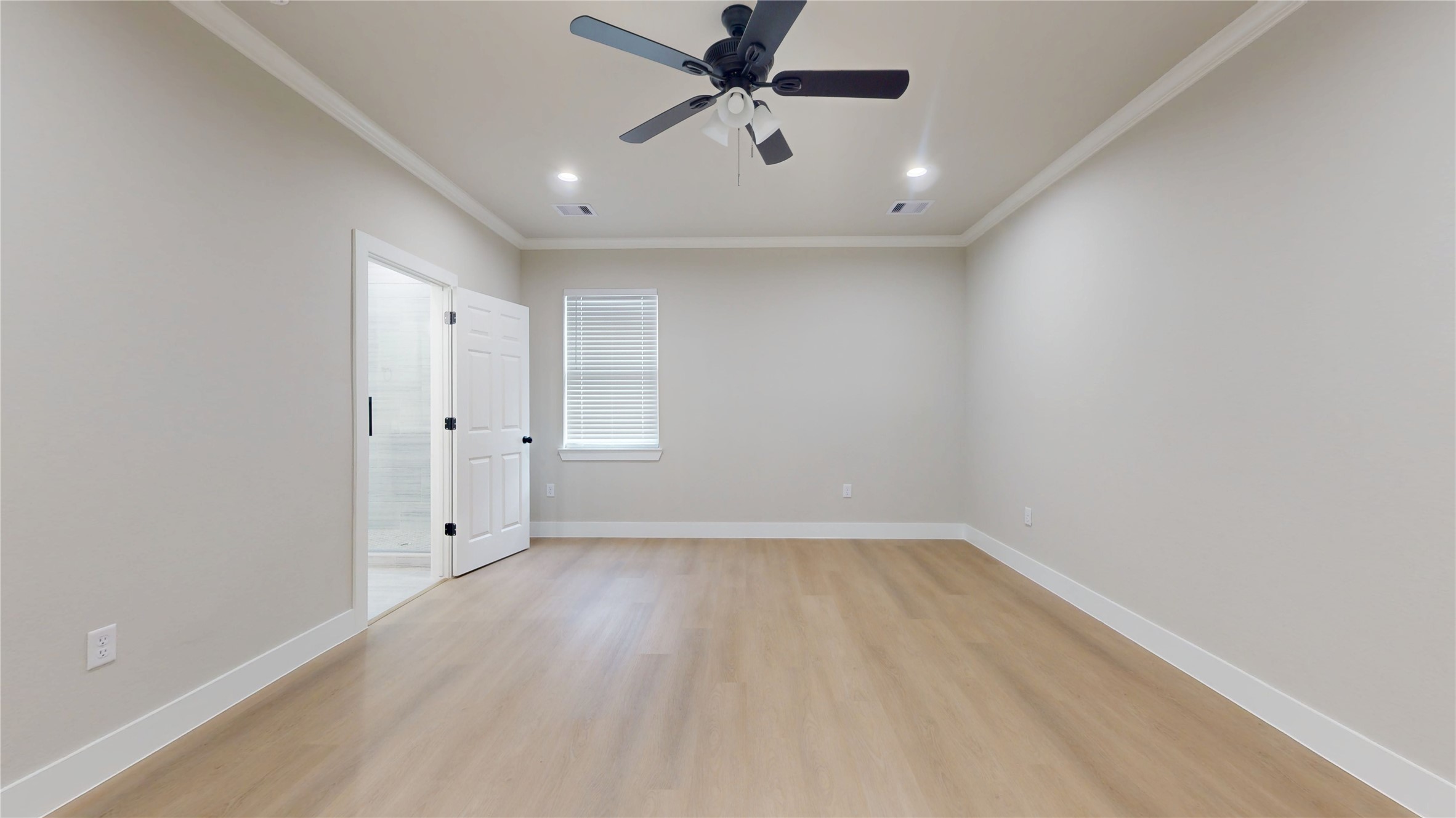 5411 Oak Cove Drive, Houston, TX 77091