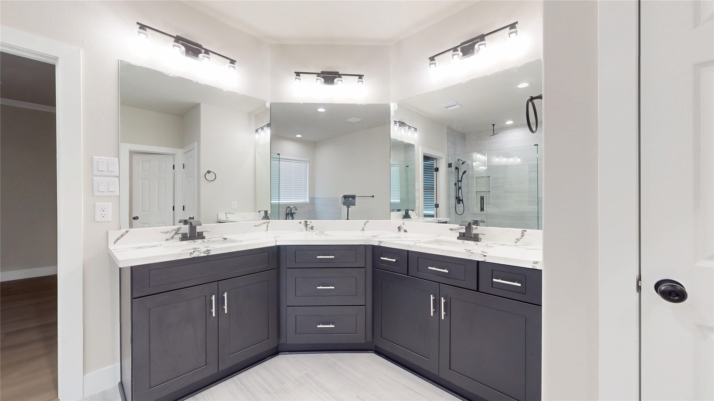 5411 Oak Cove Drive, Houston, TX 77091