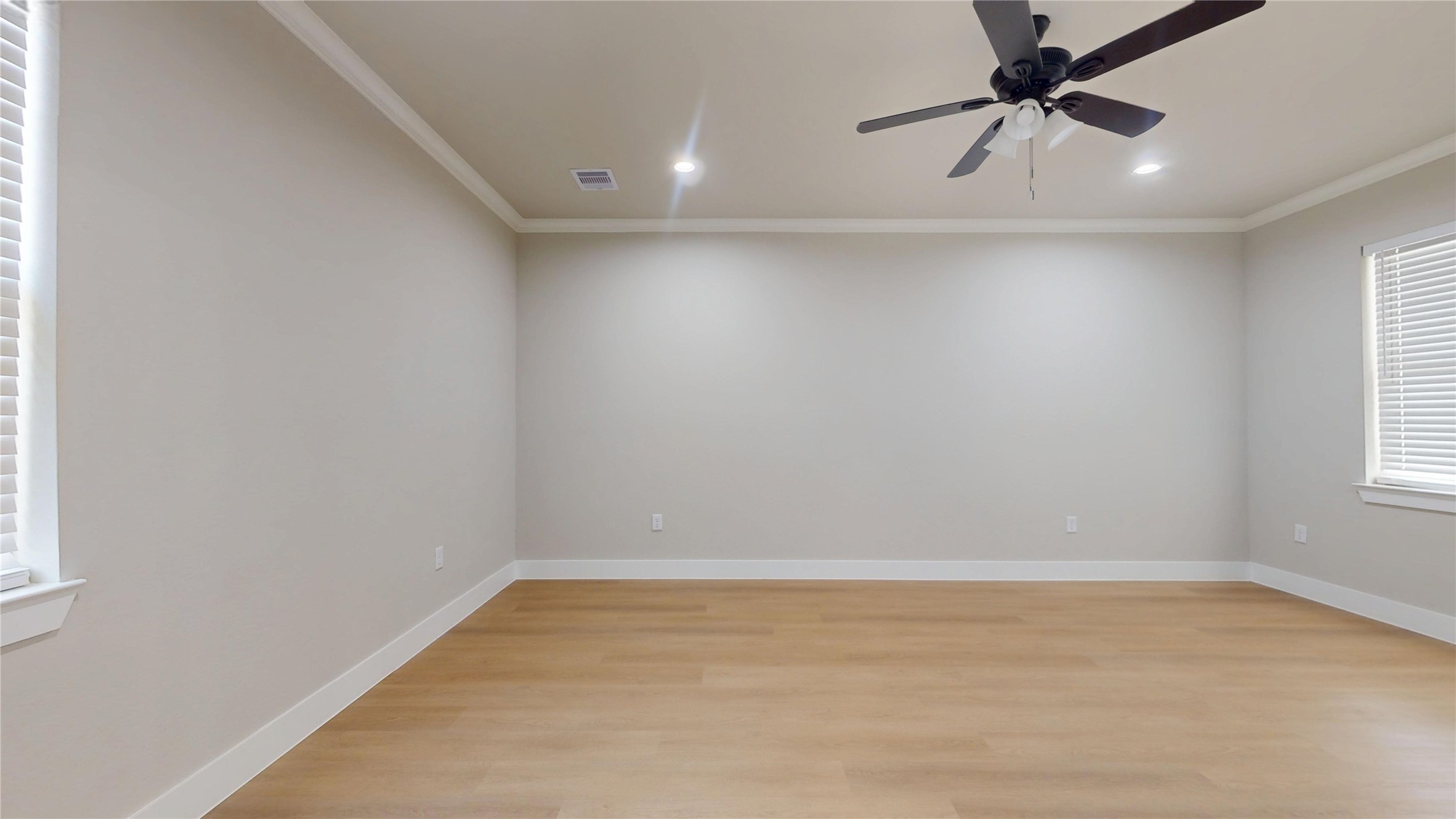 5411 Oak Cove Drive, Houston, TX 77091