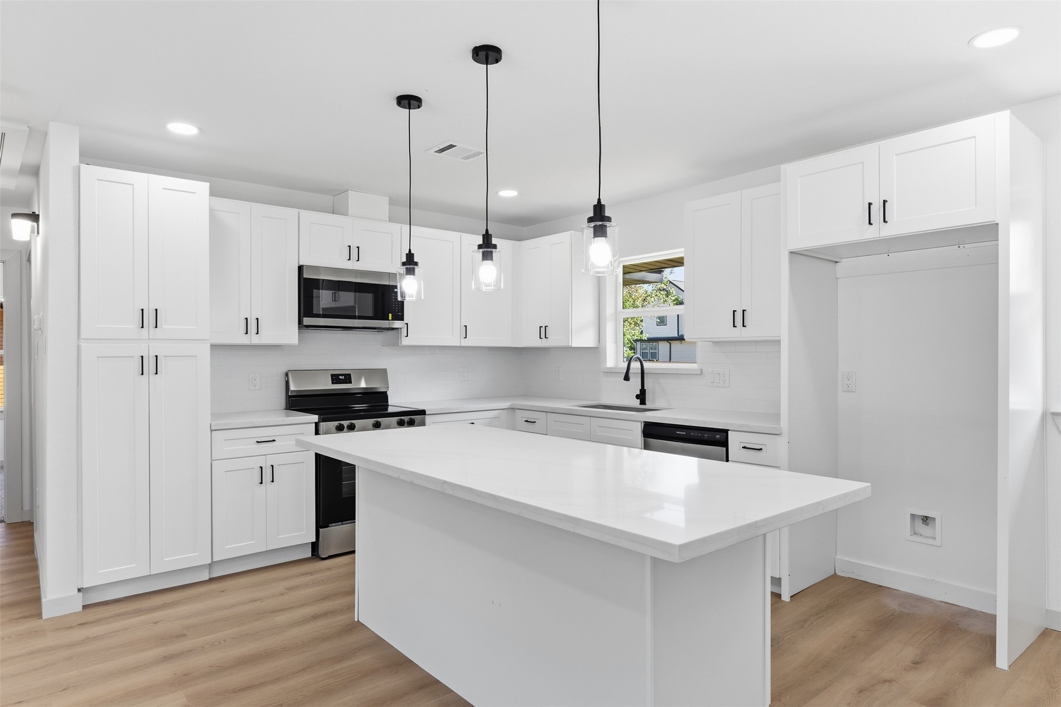914 Gary Avenue, Pasadena, TX 77502