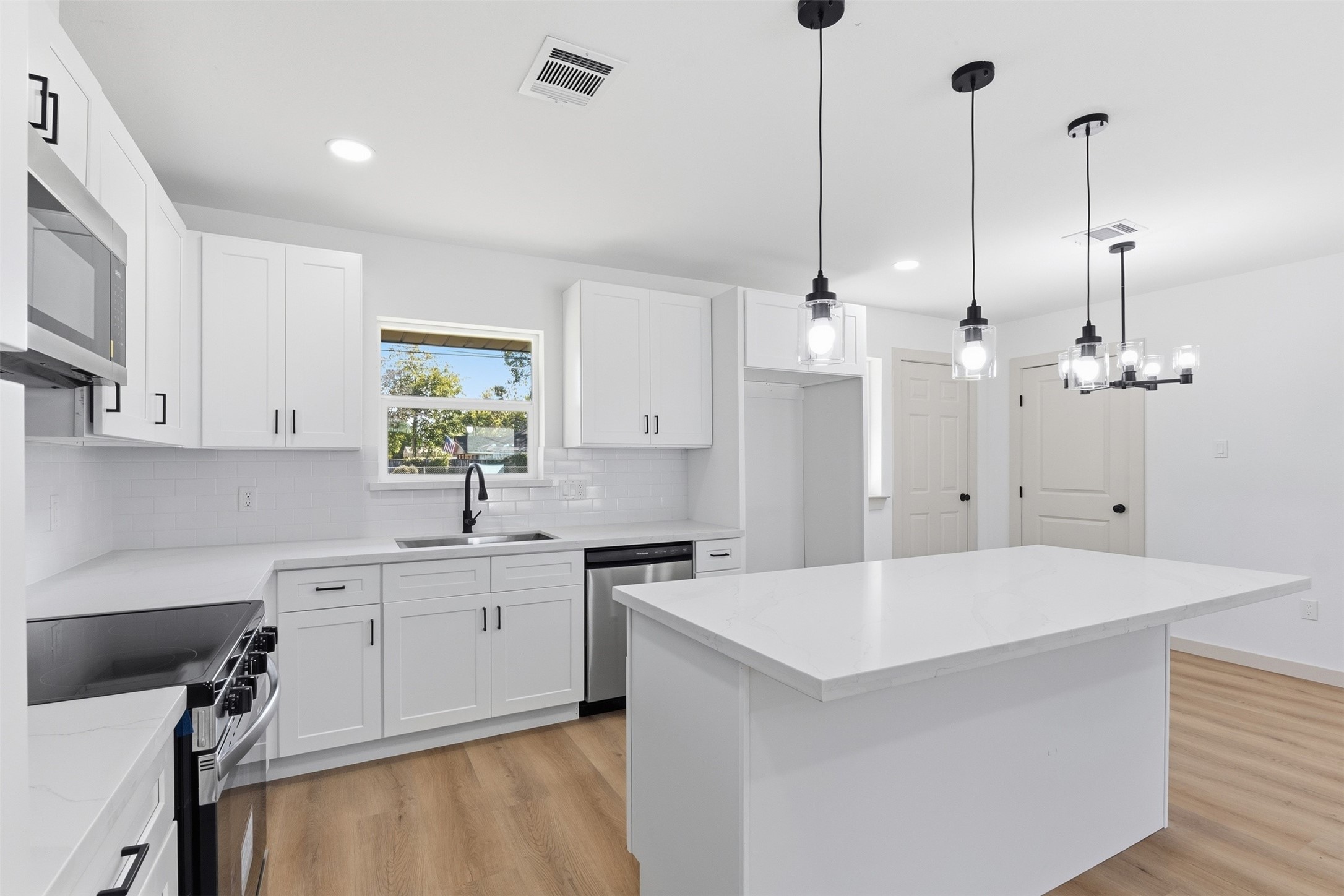 914 Gary Avenue, Pasadena, TX 77502