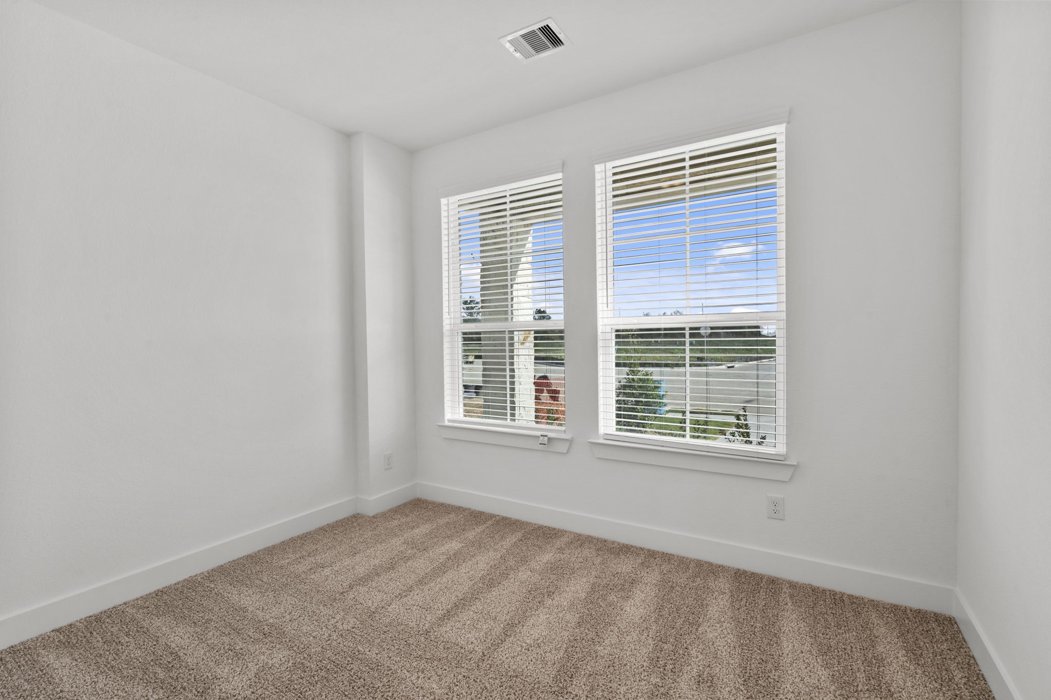 Photos are REPRESENTATIVE of the home /floor plan and are NOT of the actual home.  Selections, features, and room options vary.