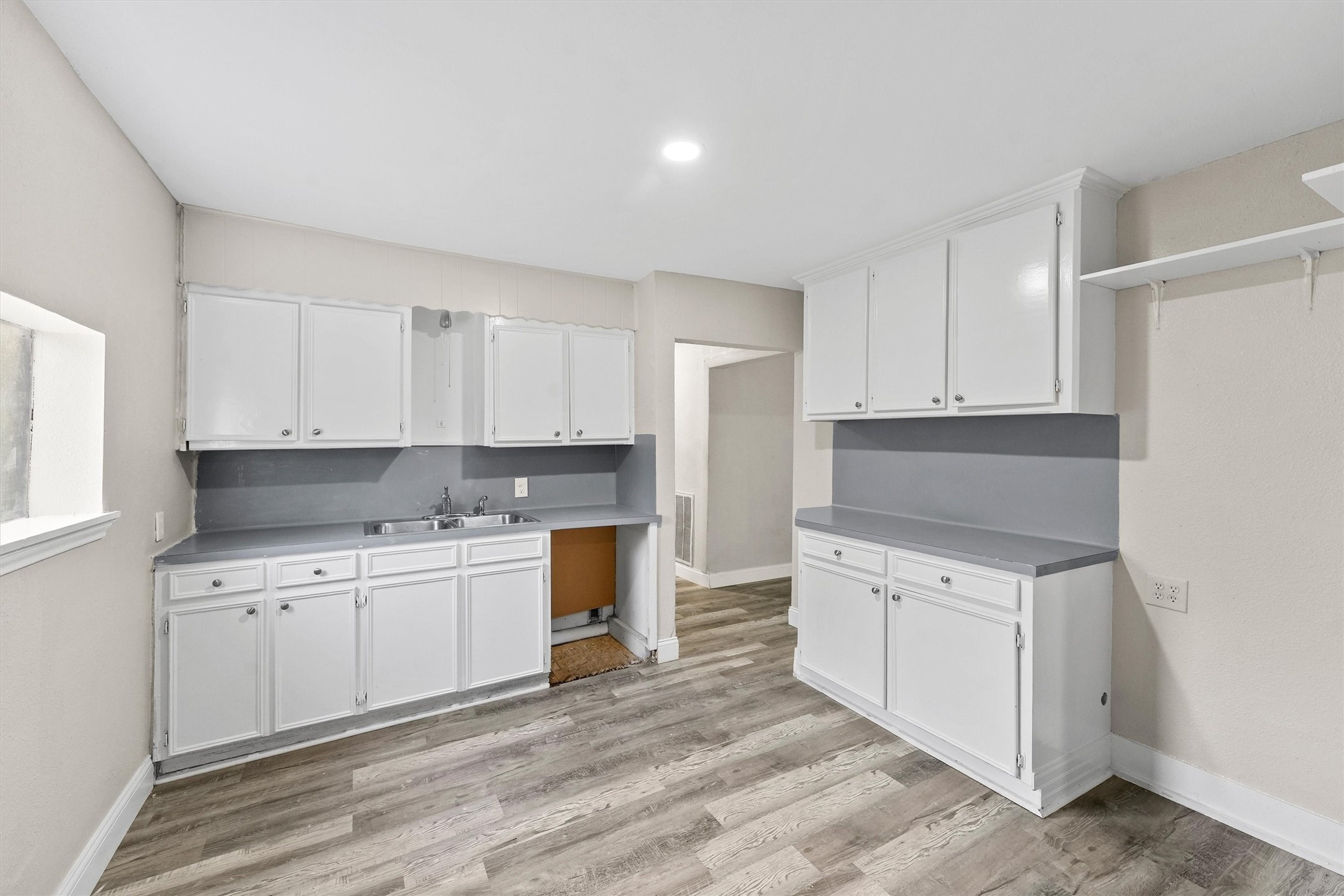 1405 Palm Street, La Marque, TX 77568 1405 Palm Street, La Marque, TX 77568