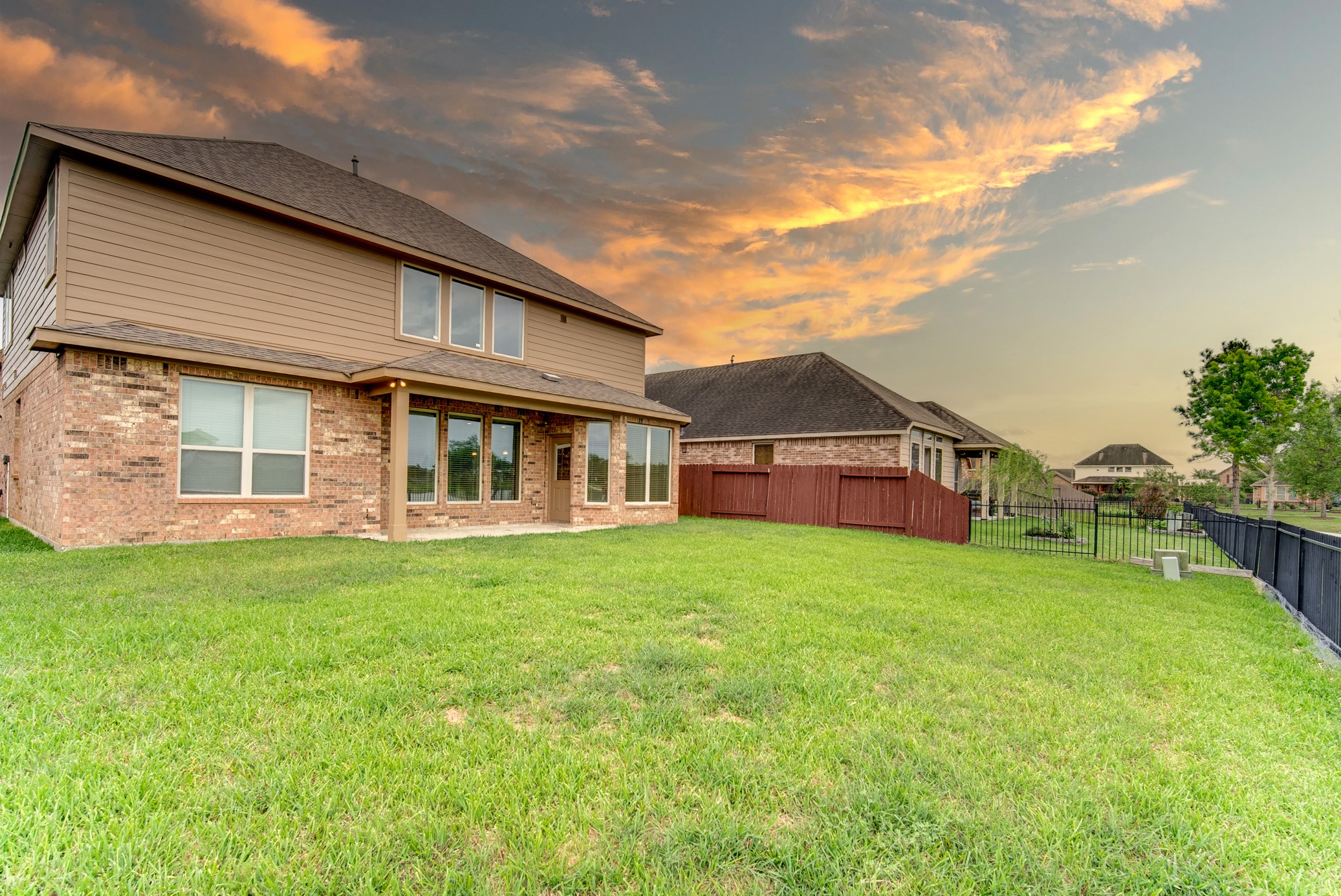 9422 Harmony Lake Lane, Richmond, TX 77469