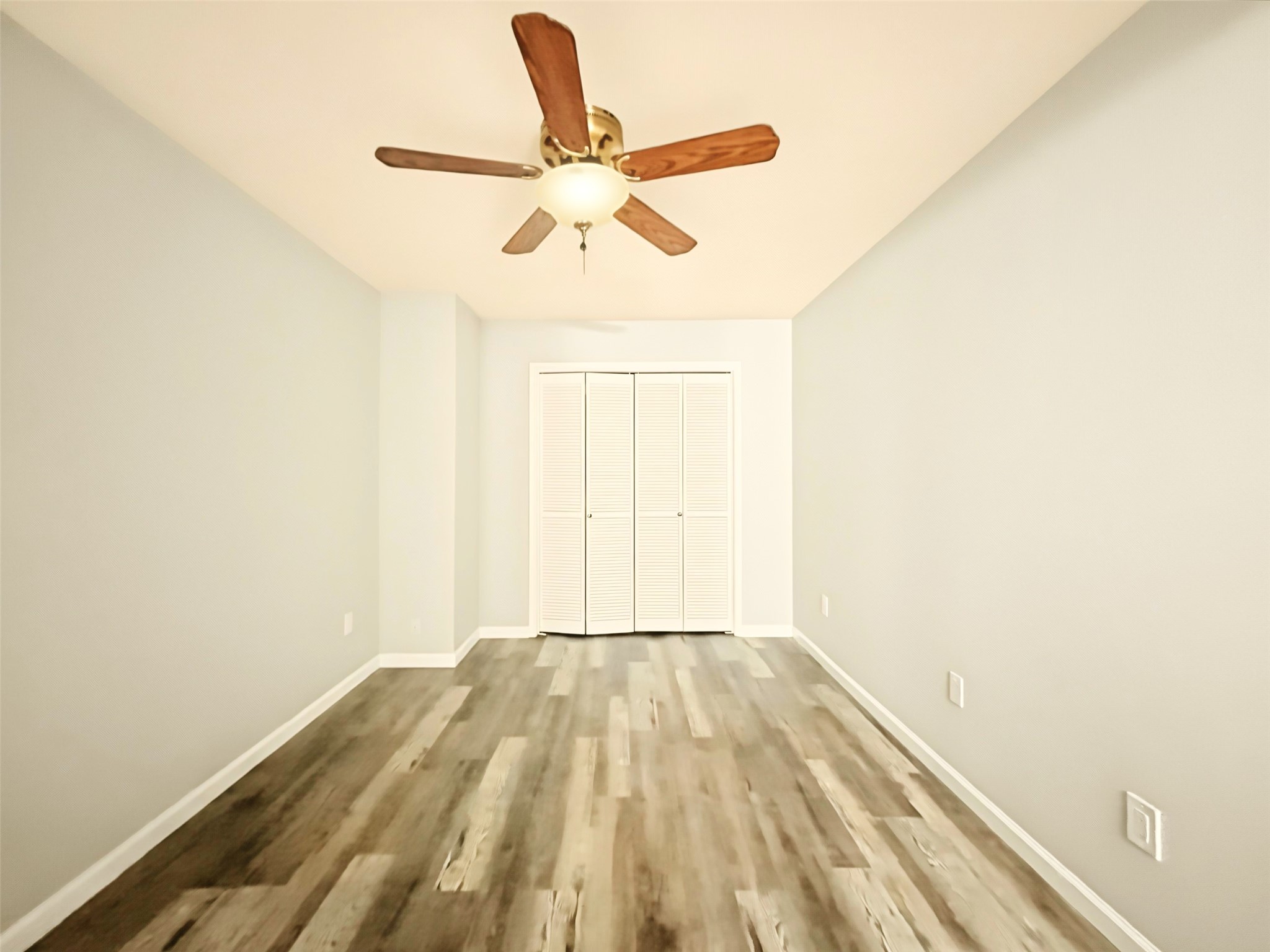 Another view of the secondary bedroom.