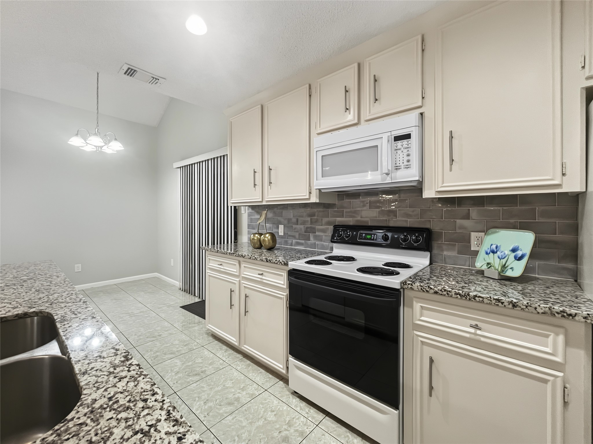 Another view of the kitchen.
