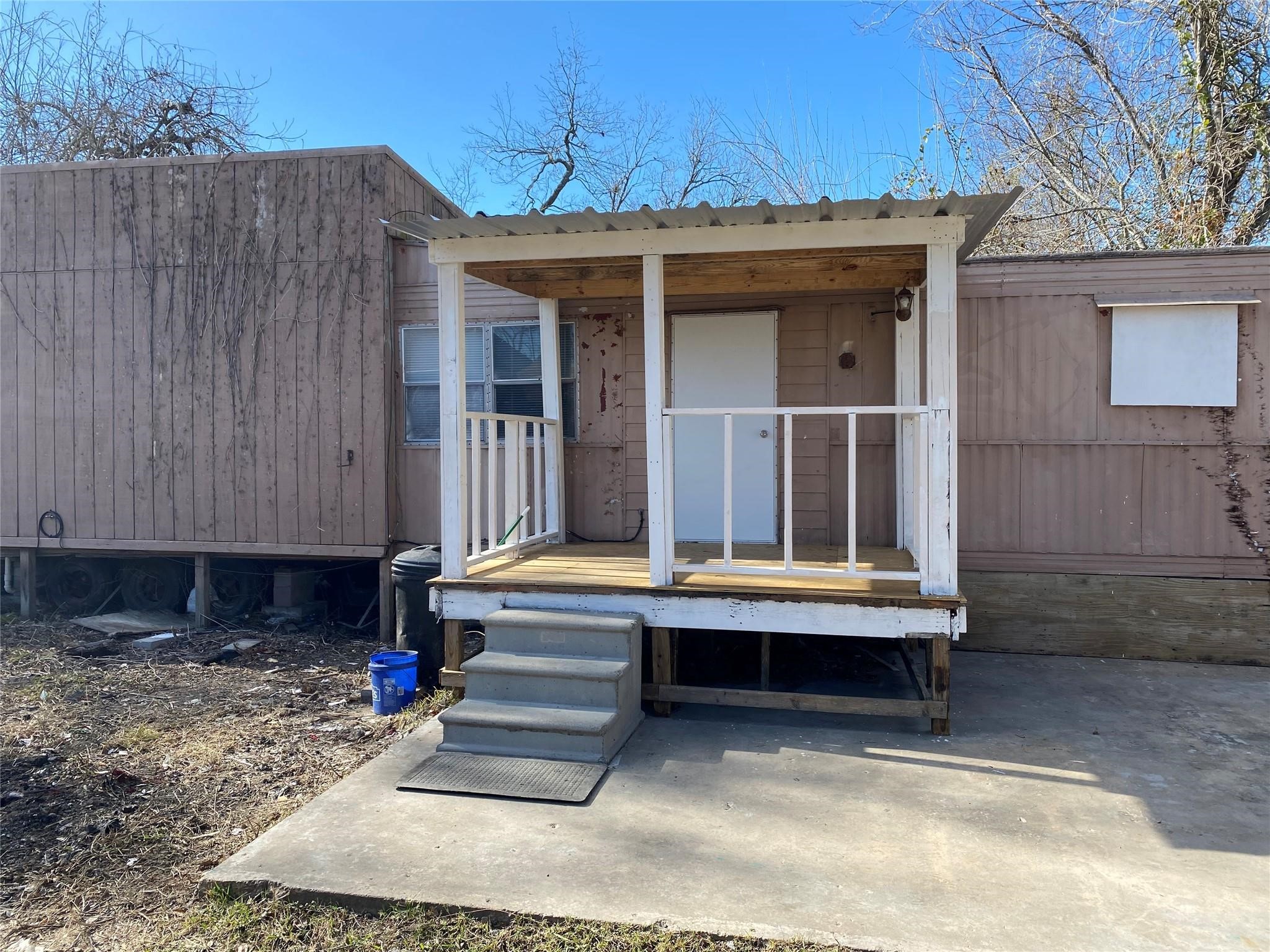 310 B Harris Road, #B, Highlands, TX 77562