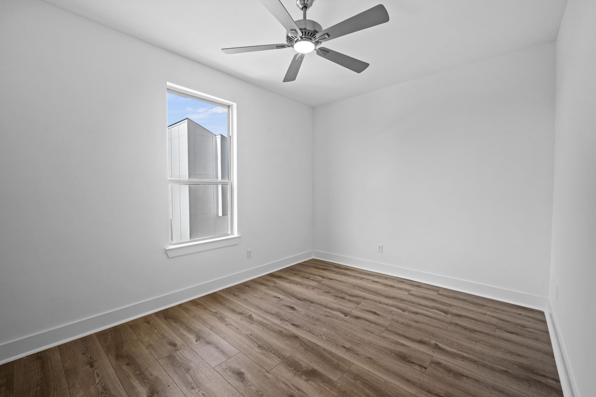 5612 Savyon Drive, Houston, TX 77091
