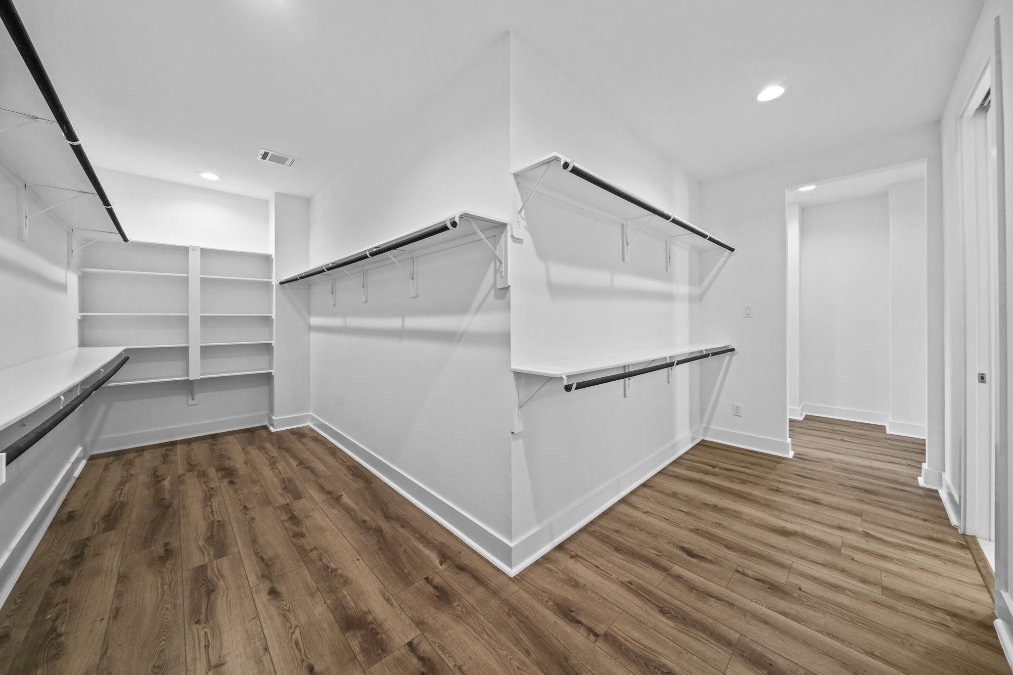 5612 Savyon Drive, Houston, TX 77091