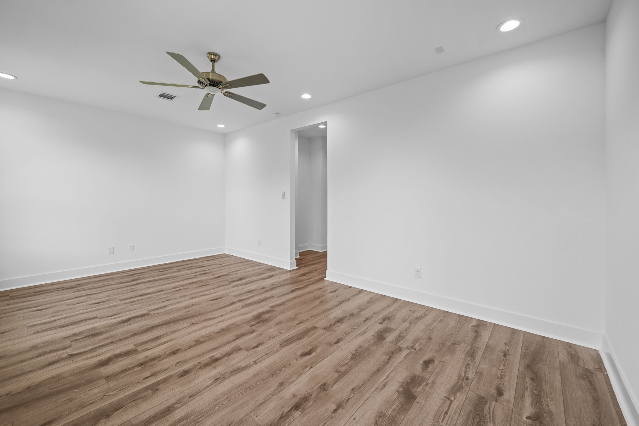 5612 Savyon Drive, Houston, TX 77091