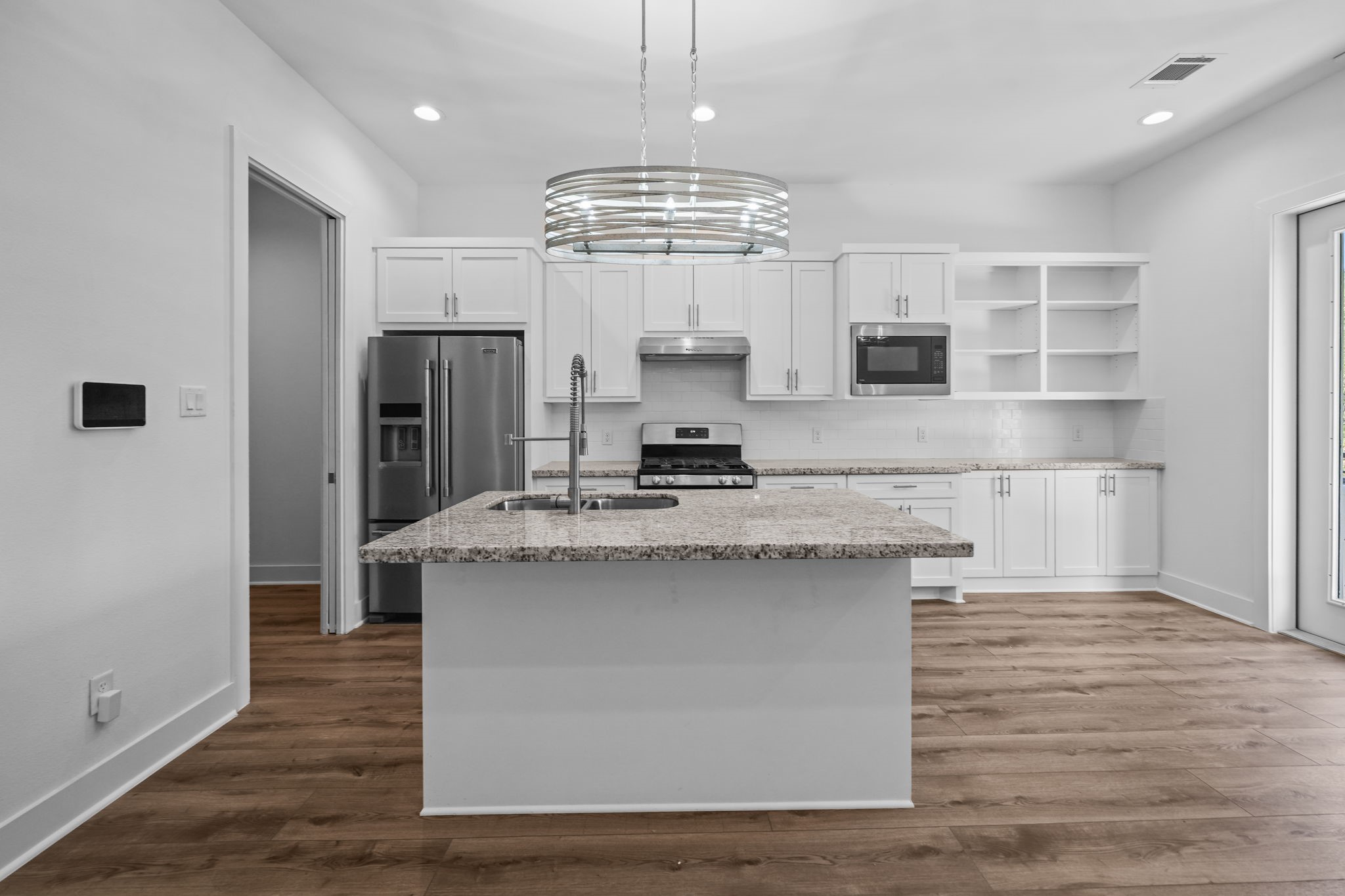 5612 Savyon Drive, Houston, TX 77091 5612 Savyon Drive, Houston, TX 77091