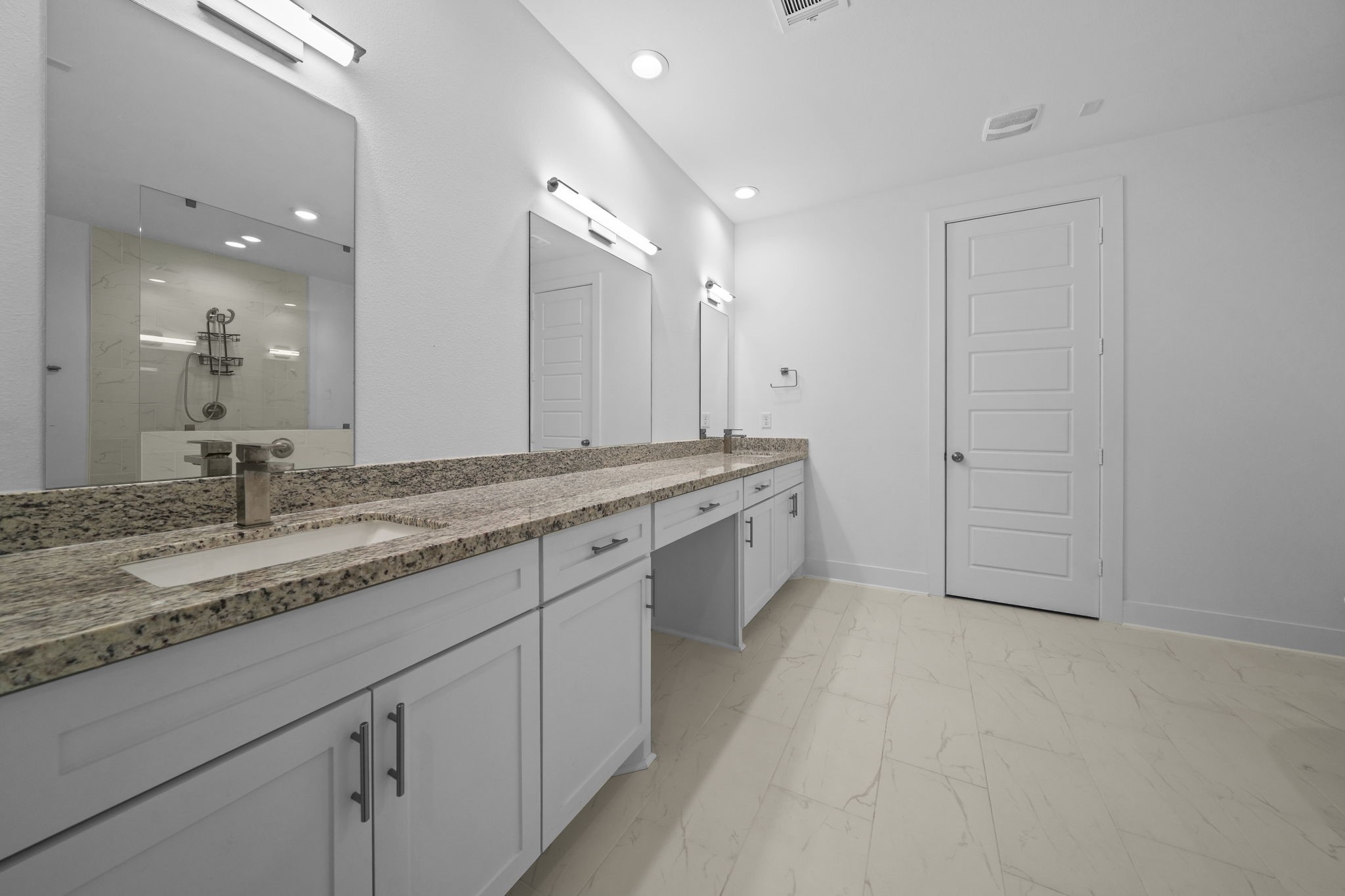 5612 Savyon Drive, Houston, TX 77091 5612 Savyon Drive, Houston, TX 77091