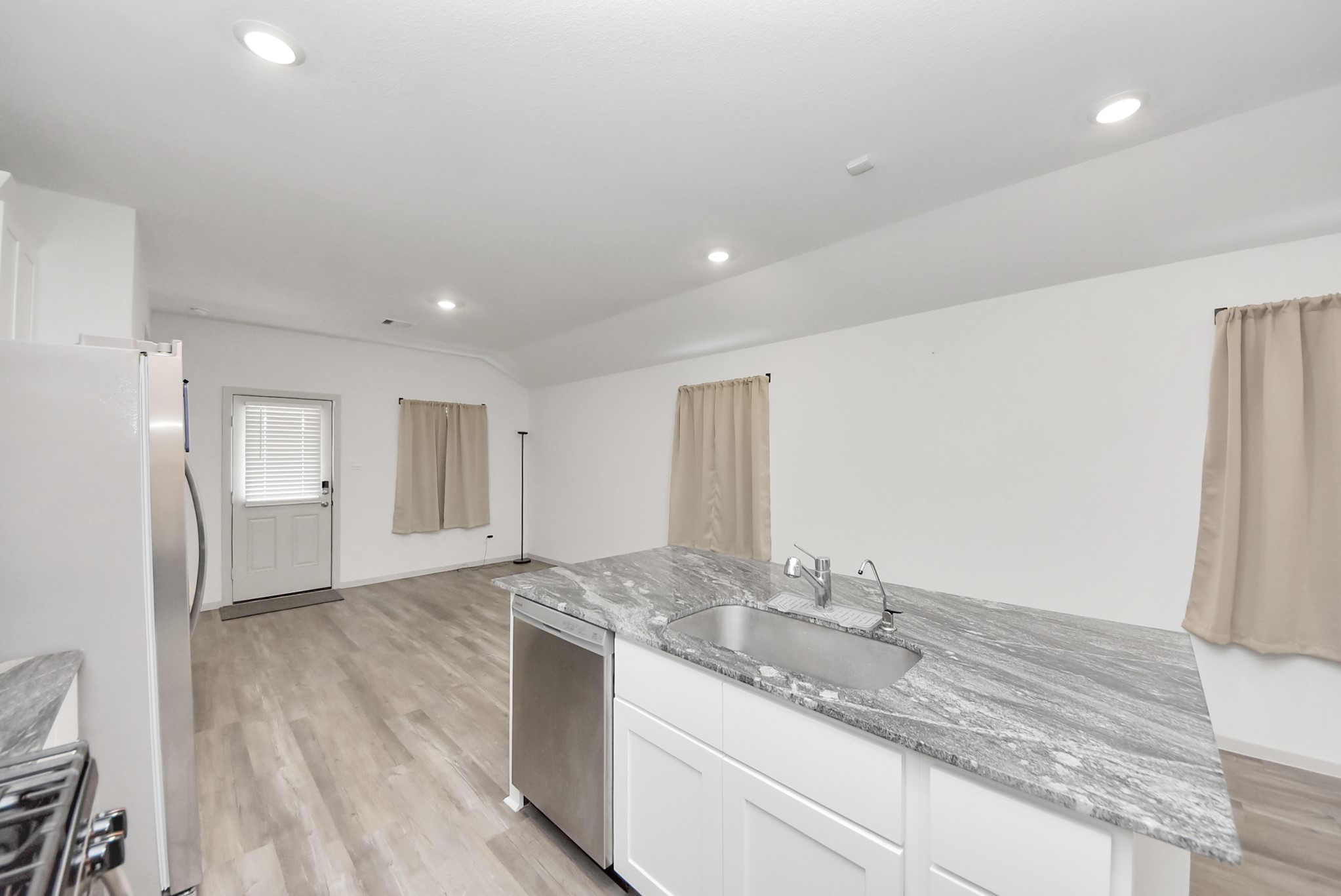 1742 Lilypad Drive, Alvin, TX 77511