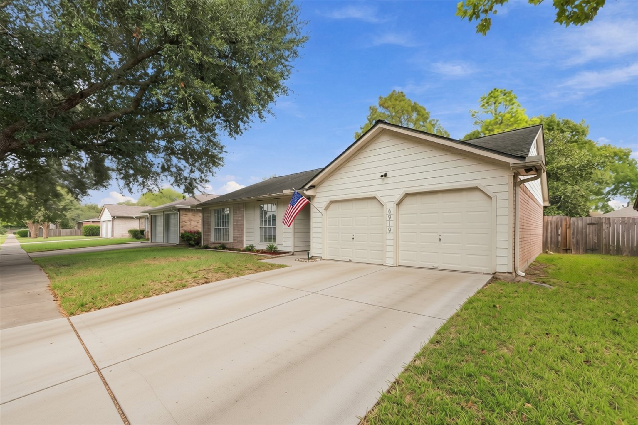 6919 Grant Drive, Richmond, TX 77469