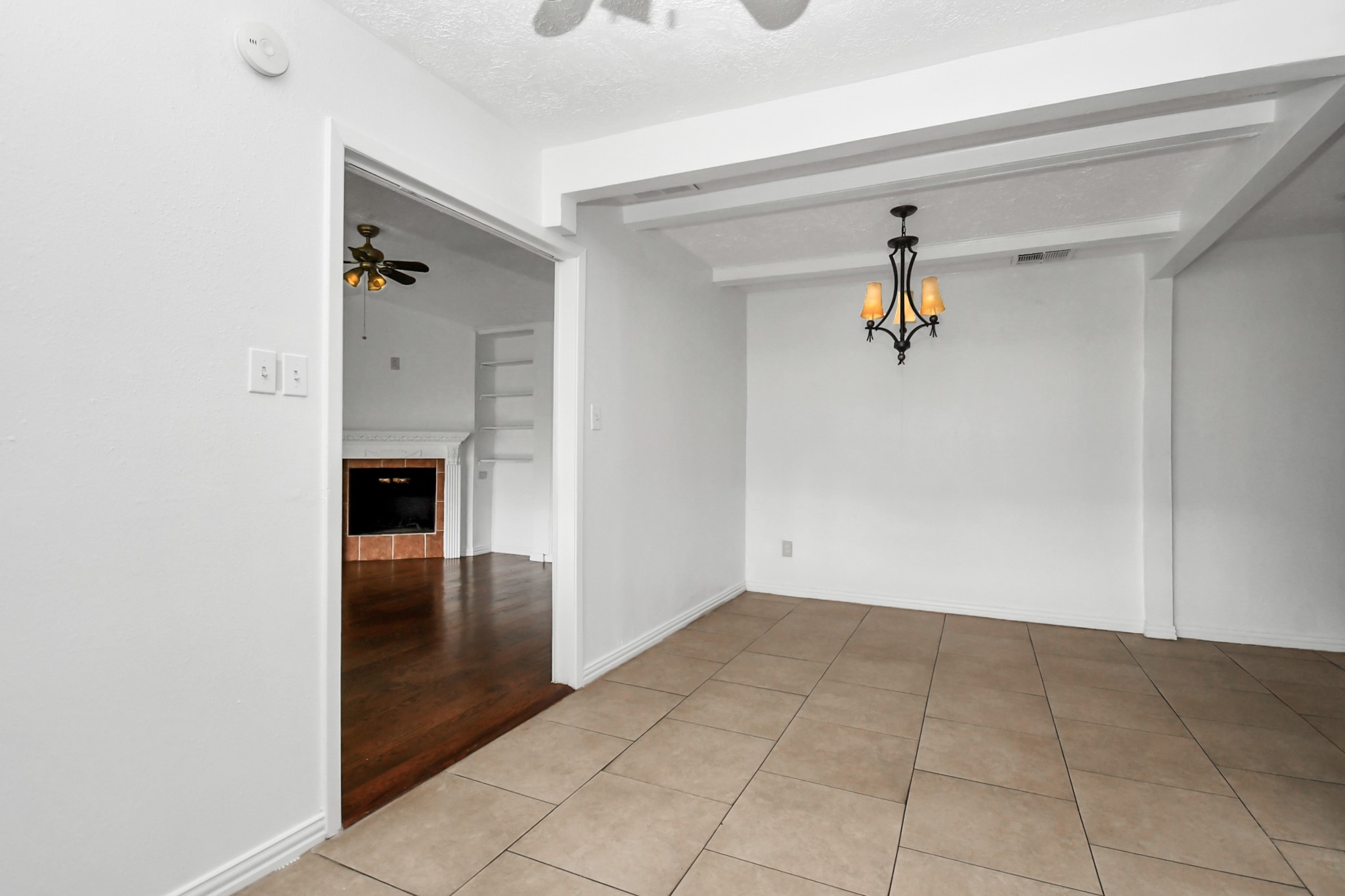10131 Kent Towne Ln, Sugar Land, TX 77498