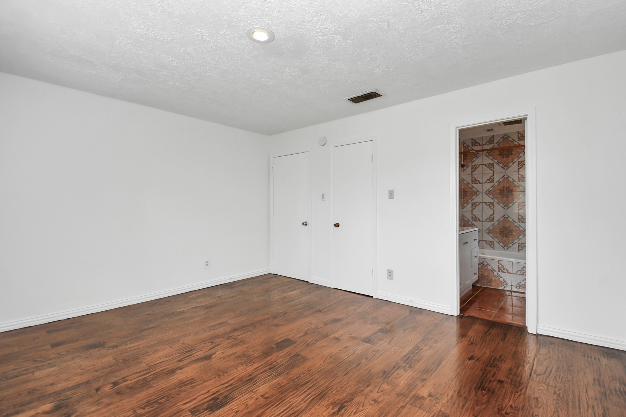 10131 Kent Towne Ln, Sugar Land, TX 77498
