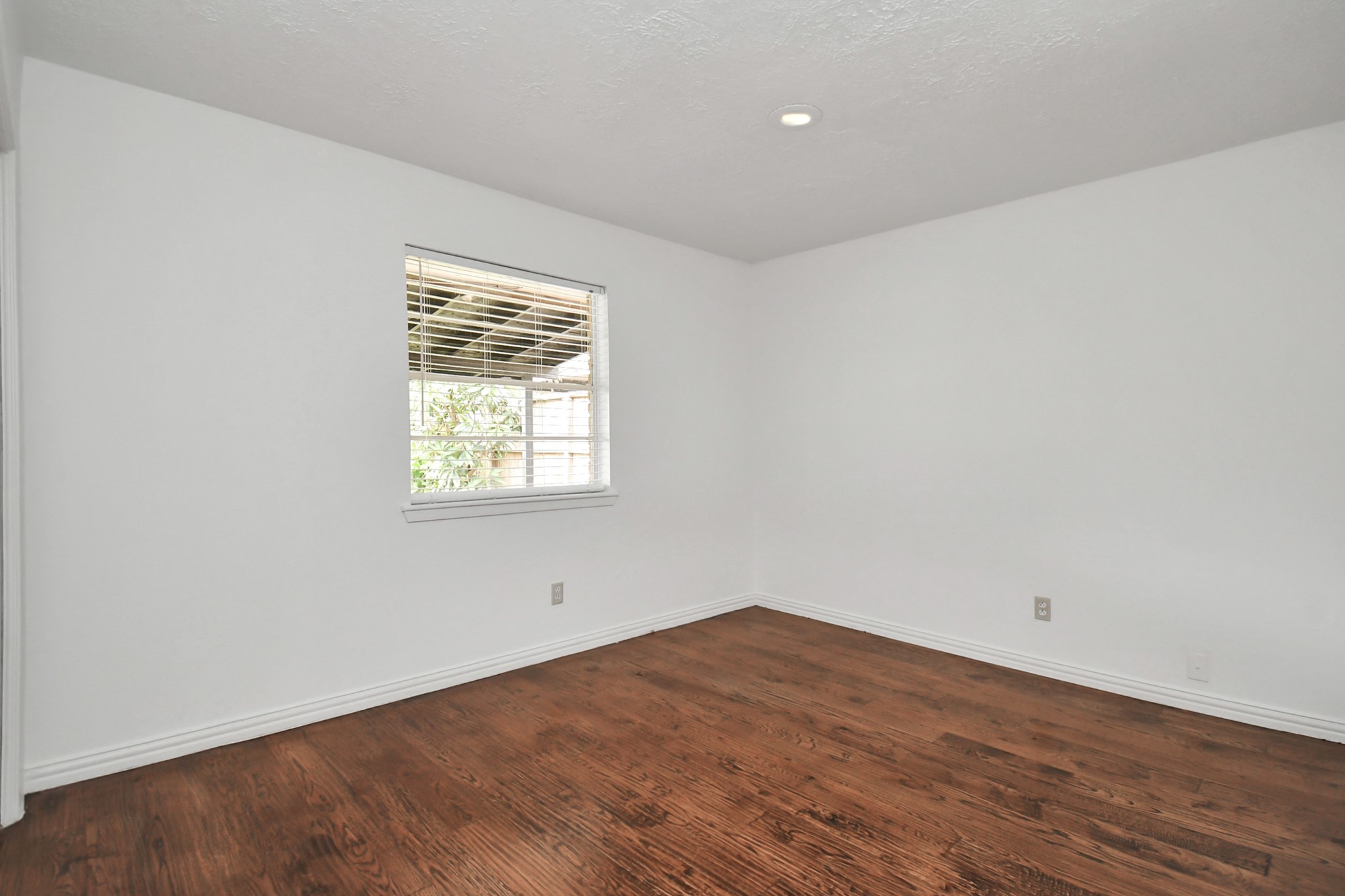10131 Kent Towne Ln, Sugar Land, TX 77498
