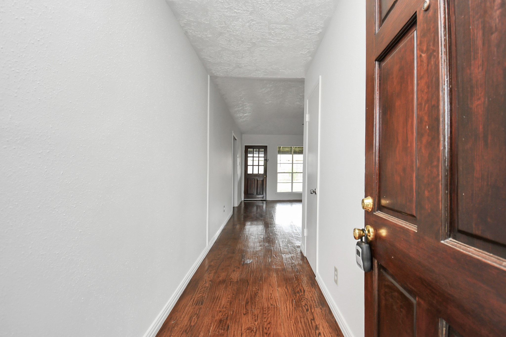 10131 Kent Towne Ln, Sugar Land, TX 77498