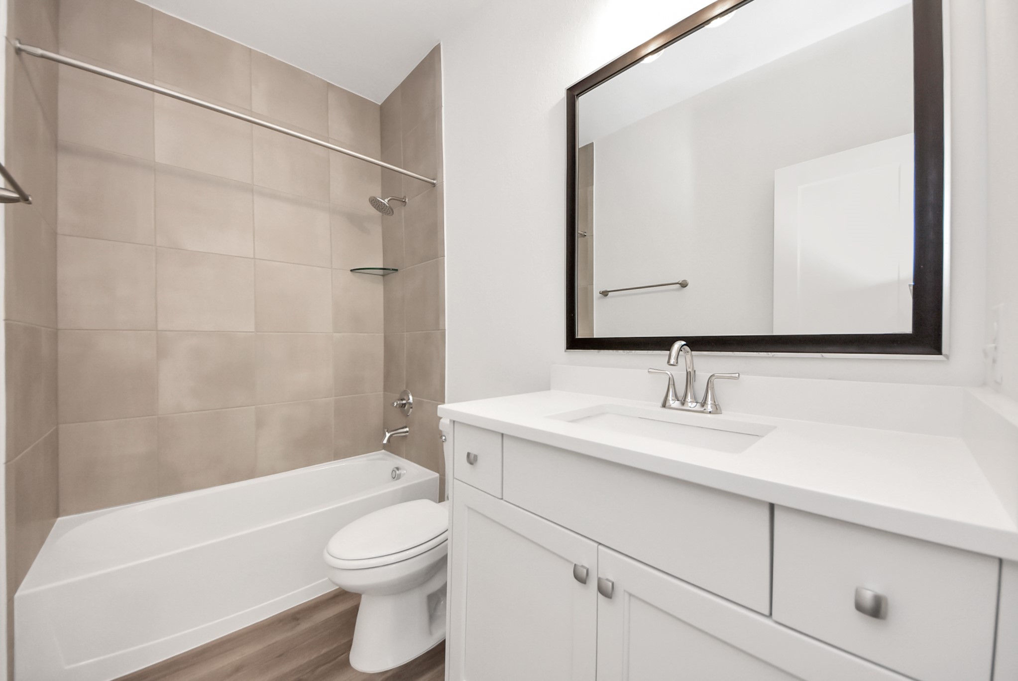 Secondary bathroom upstairs