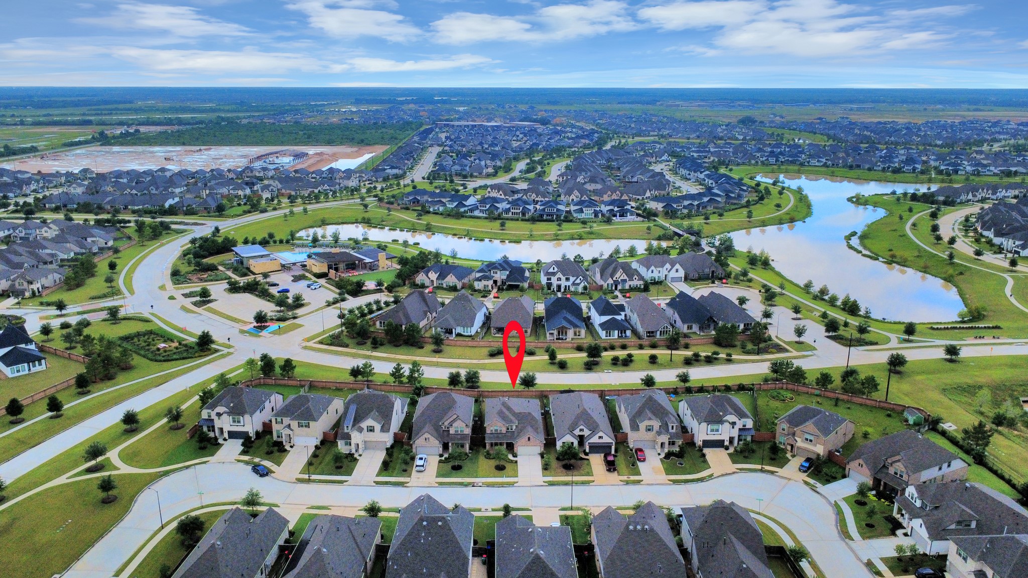Walking distance from Lakeside landing pool and gym.