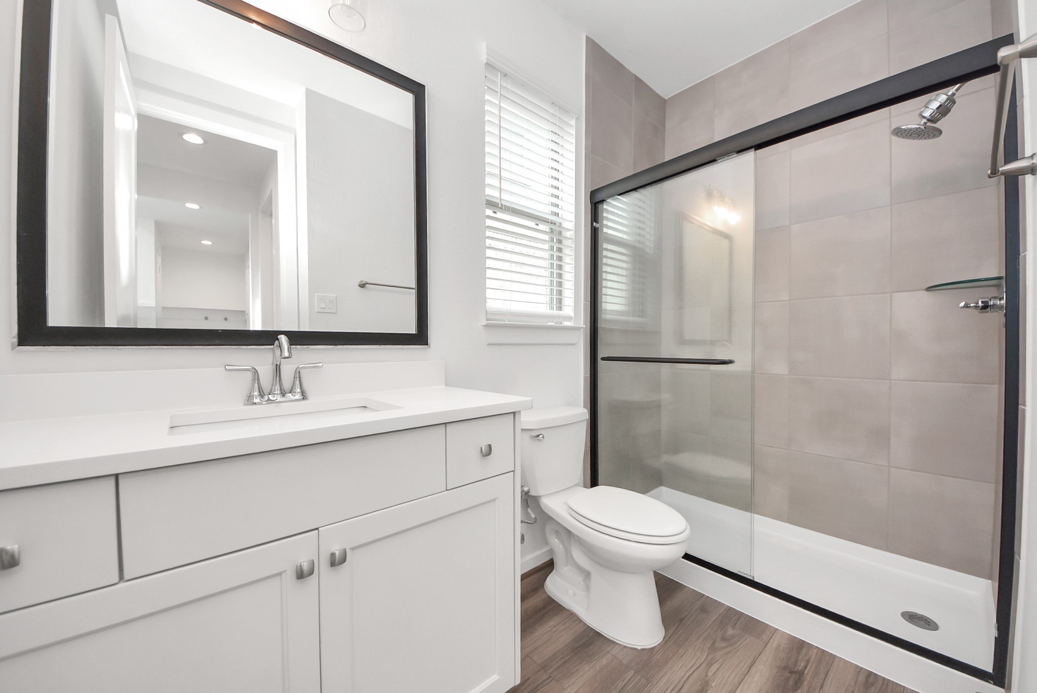 Secondary bathroom downstairs