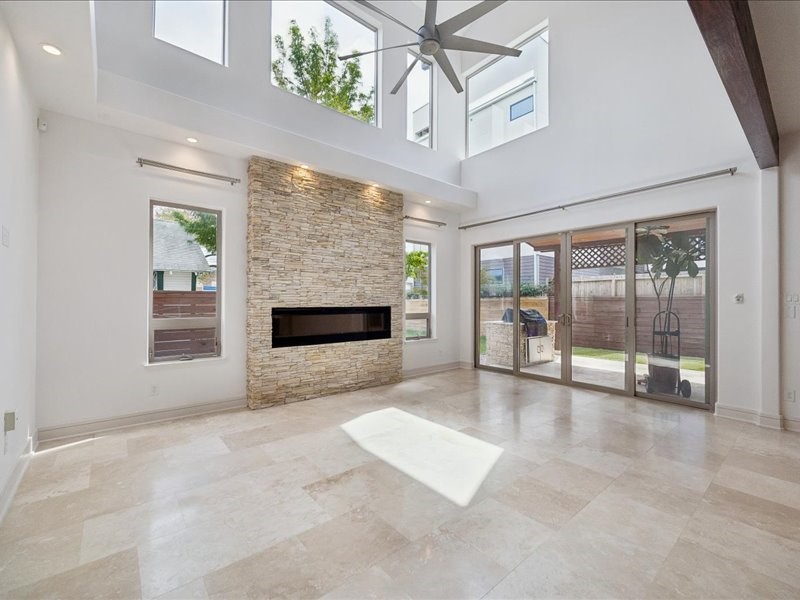 1006 W 8th Street, Houston, TX 77007