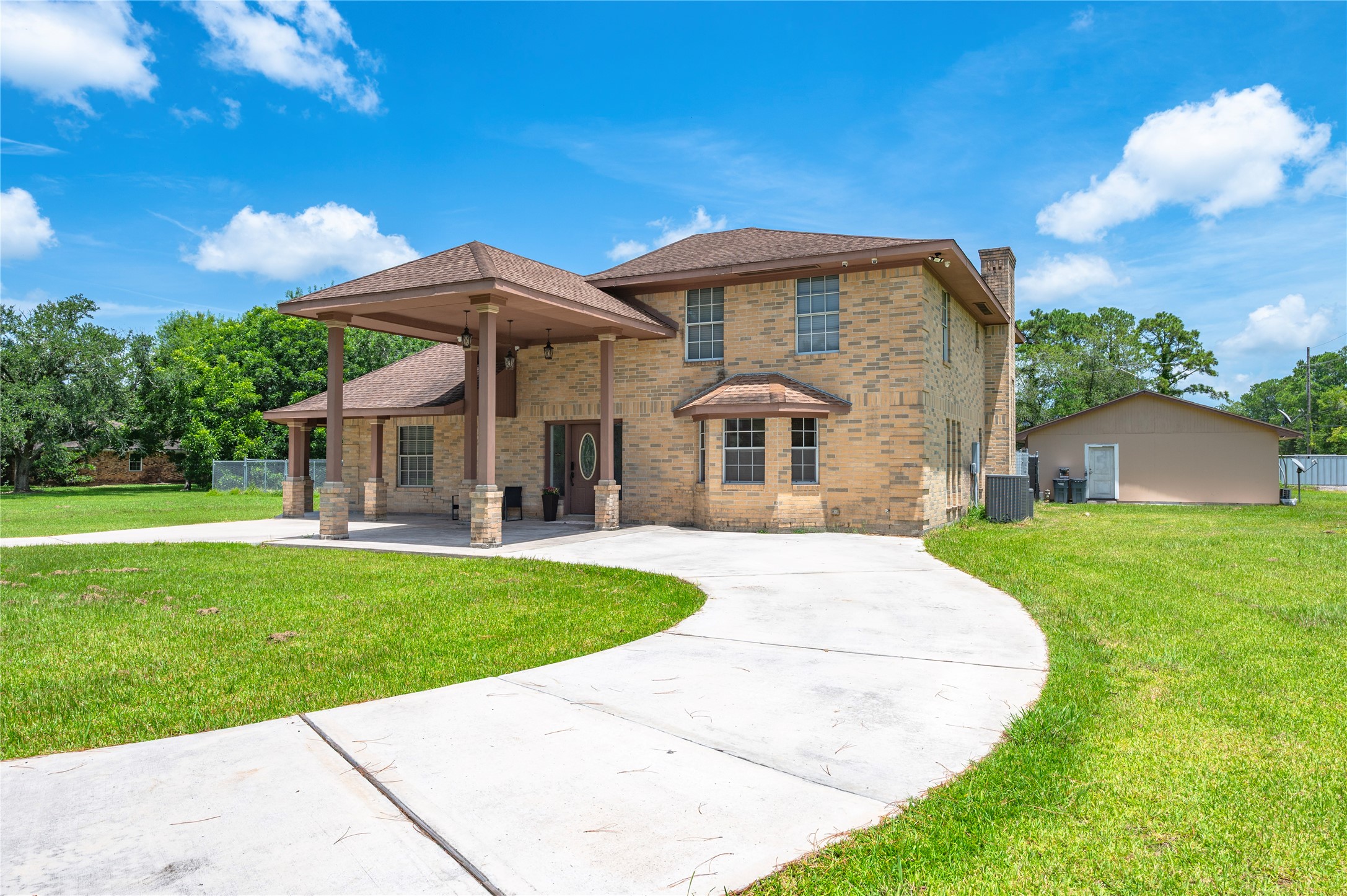1925 Avenue L, Santa Fe, TX 77510