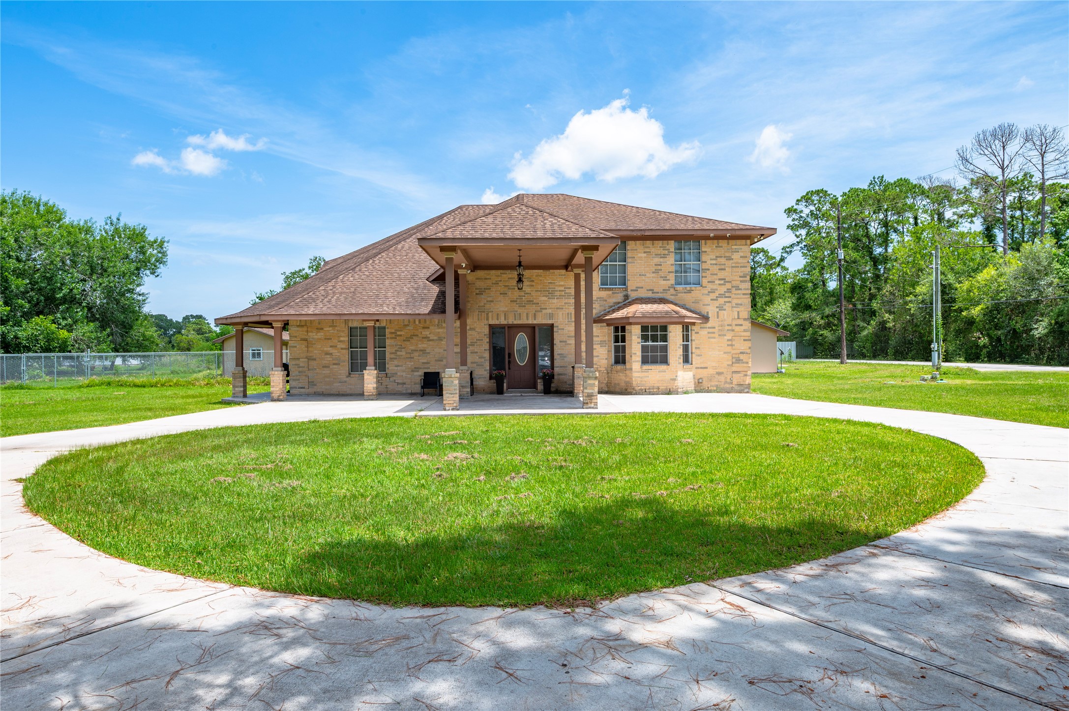 1925 Avenue L, Santa Fe, TX 77510 1925 Avenue L, Santa Fe, TX 77510