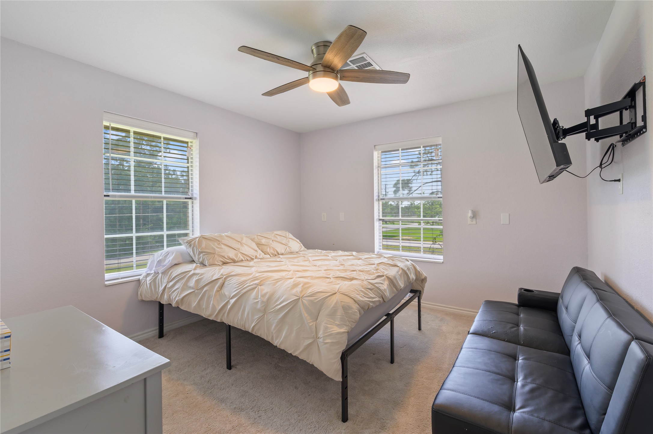 1925 Avenue L, Santa Fe, TX 77510