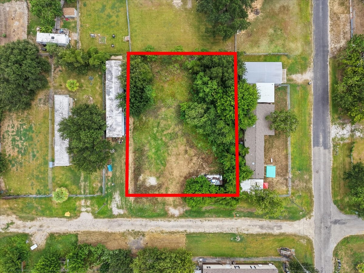 Overhead view highlighting the lot layout. Overhead view highlighting the lot layout.