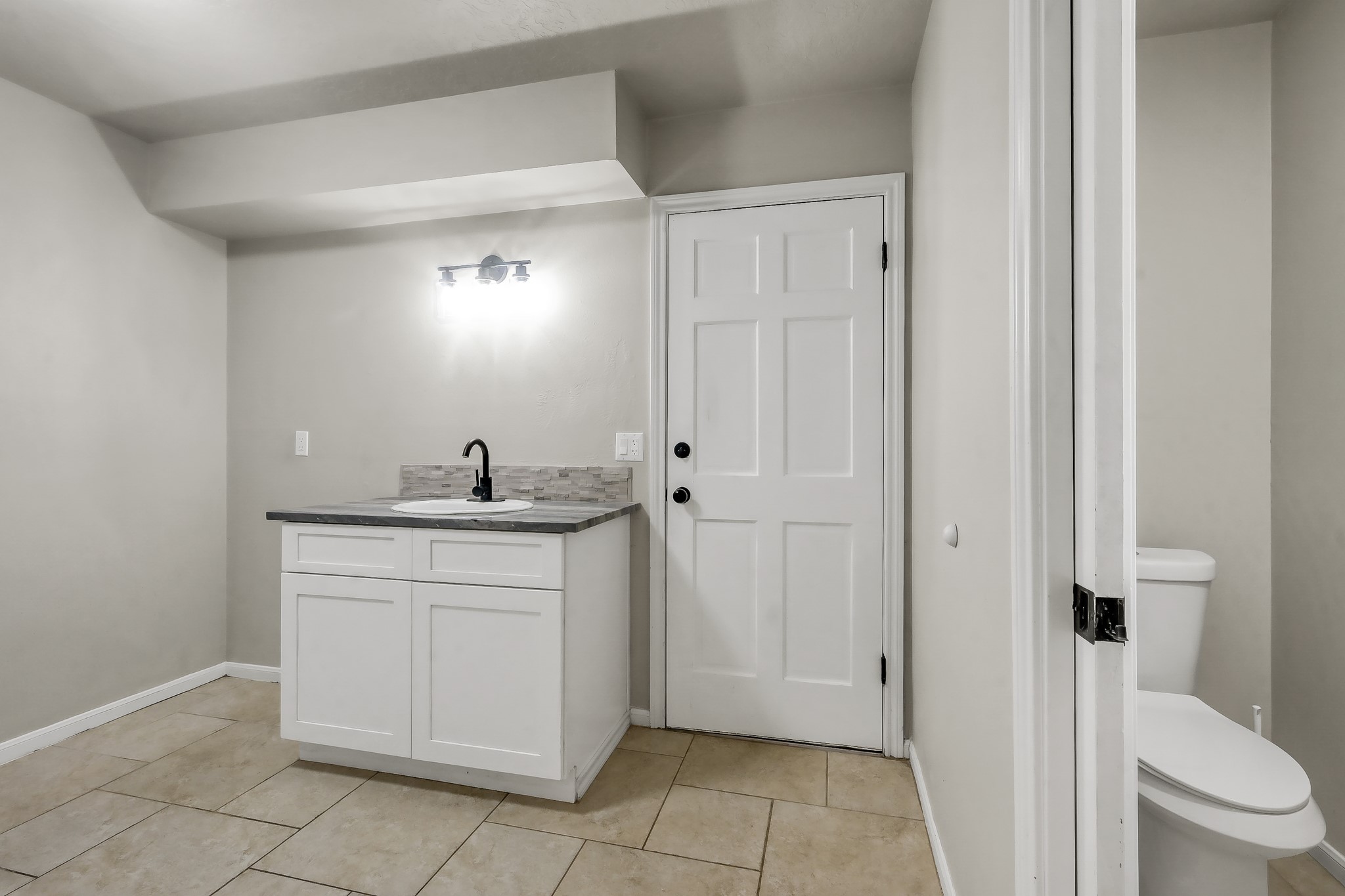 88 April Wind Drive S, Conroe, TX 77356