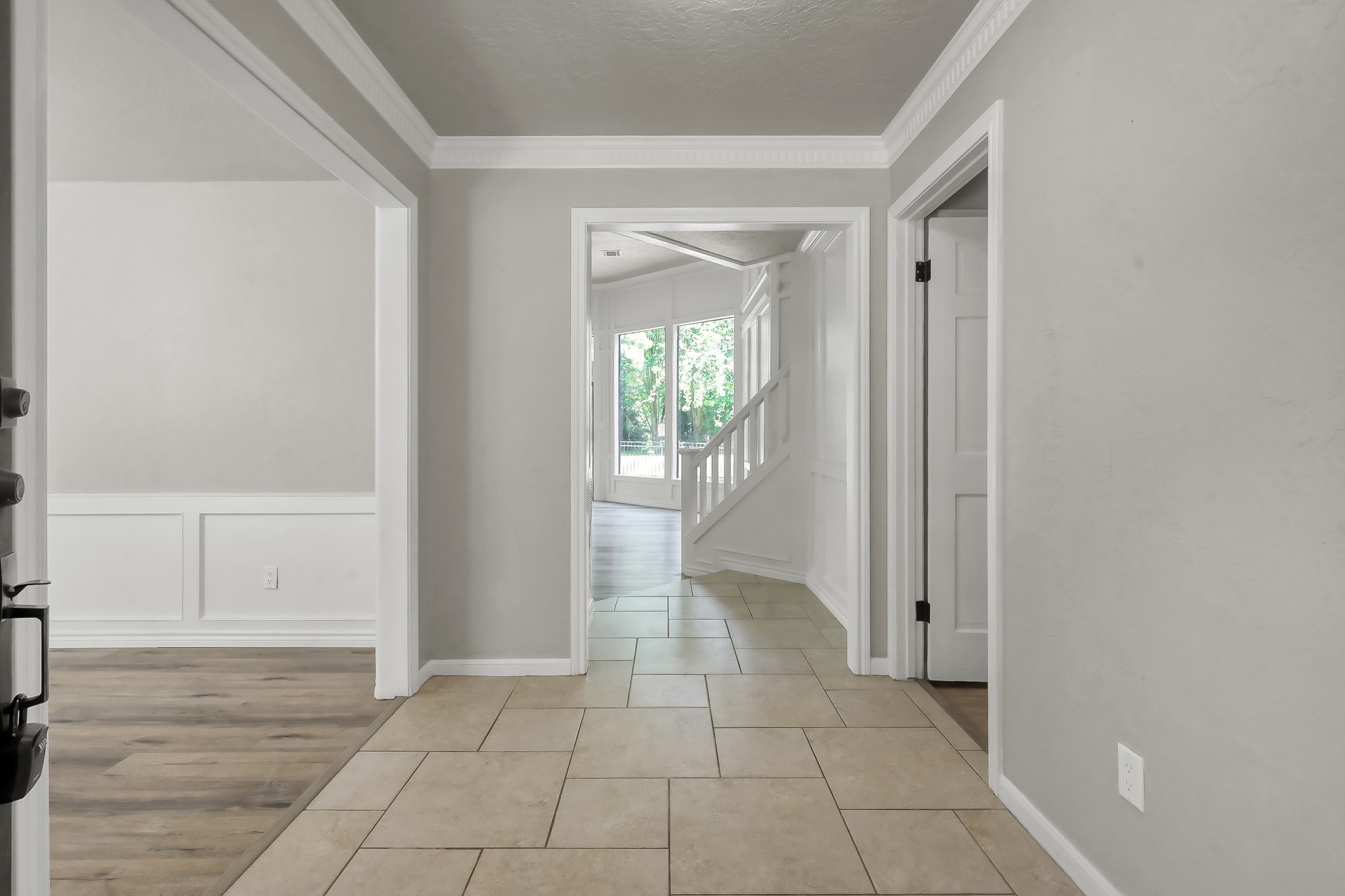 88 April Wind Drive S, Conroe, TX 77356