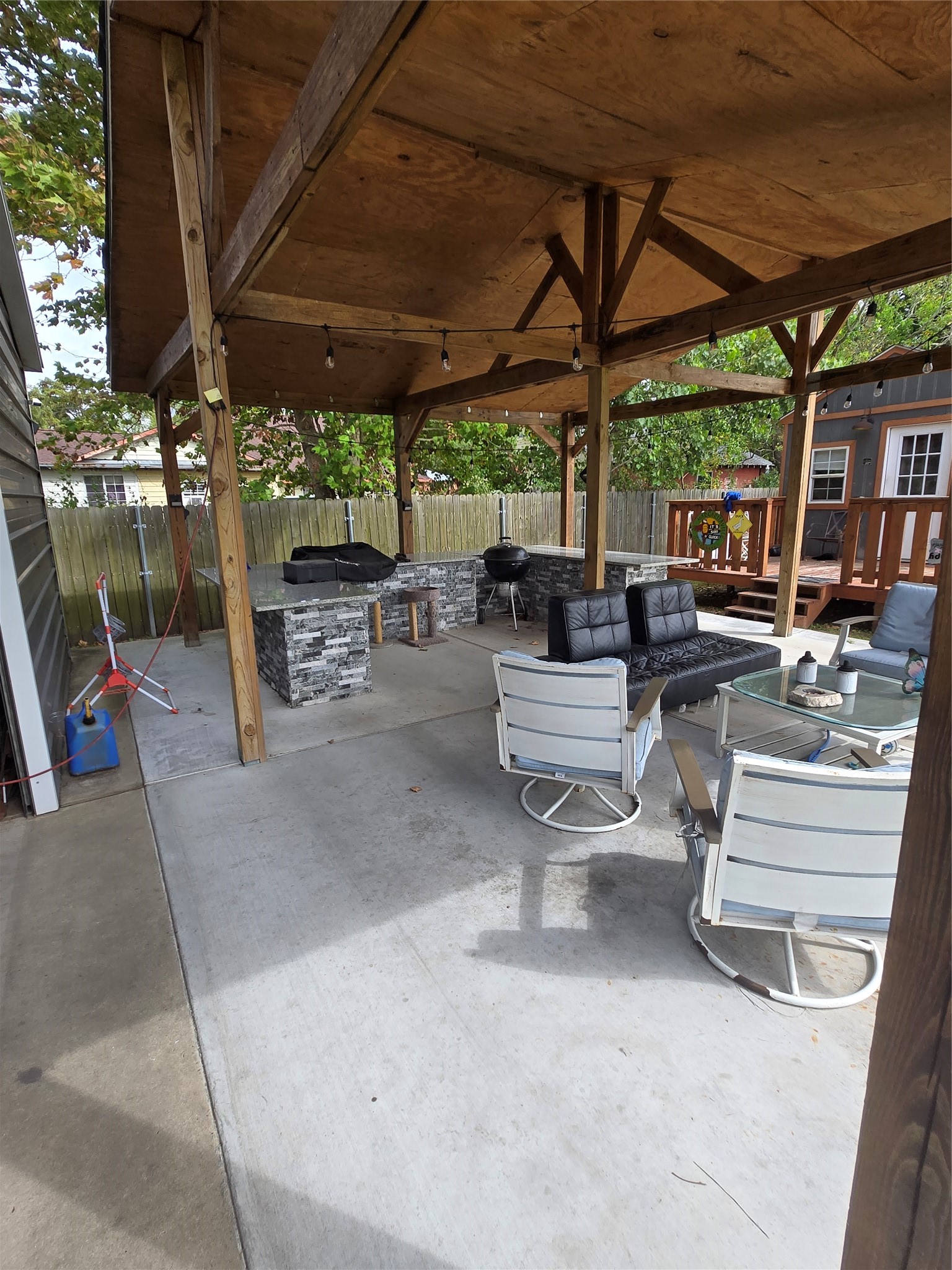 7317 Avenue L, Santa Fe, TX 77510