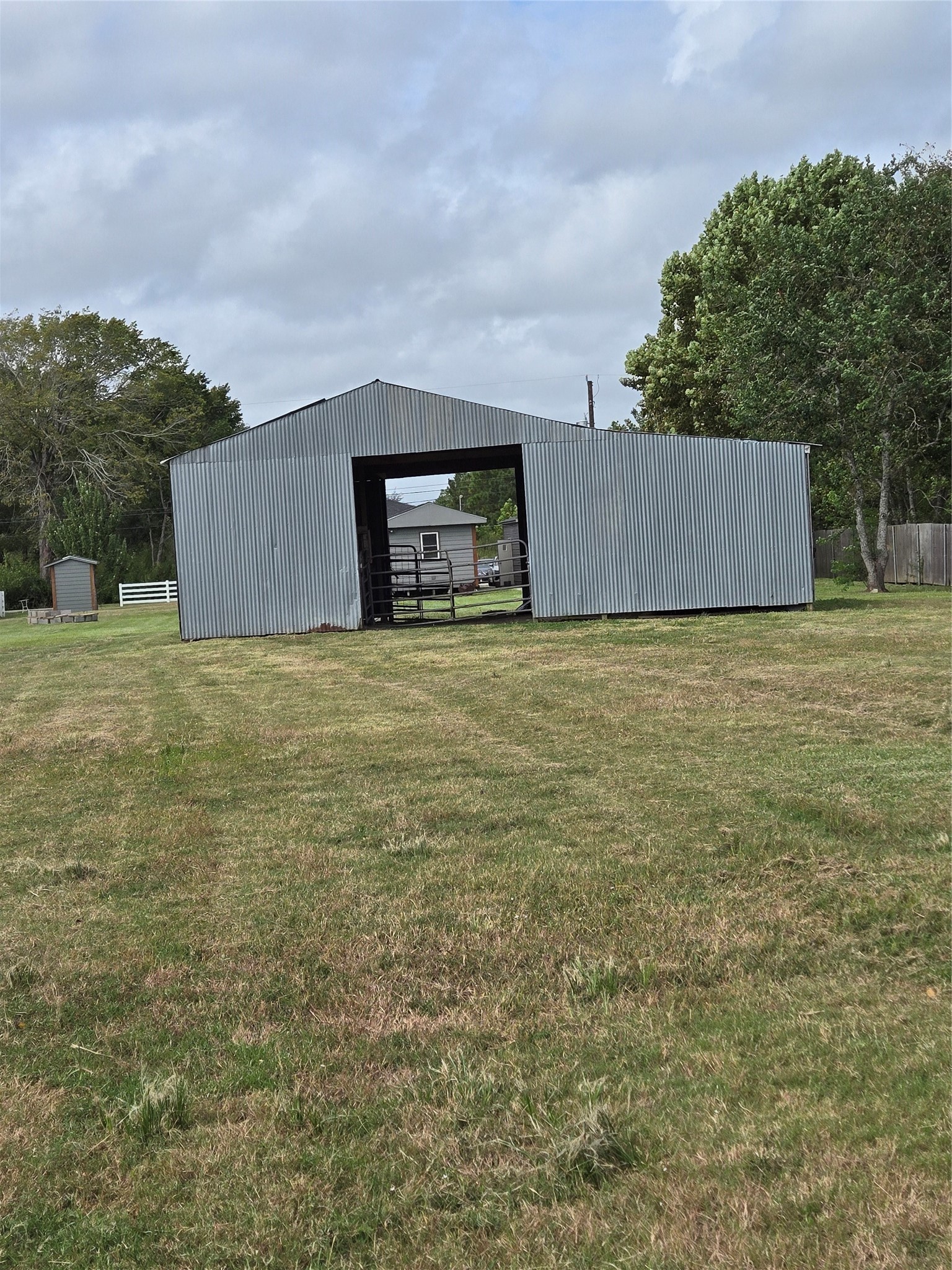 7317 Avenue L, Santa Fe, TX 77510