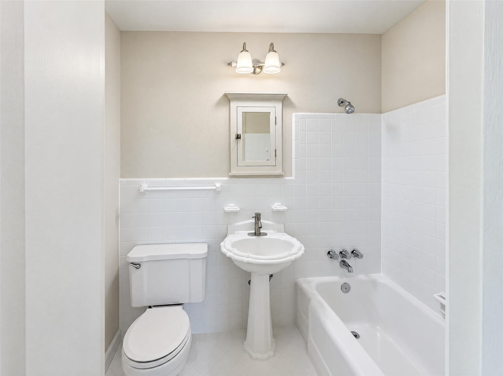 122 E Houston Street, Fresno, TX 77545