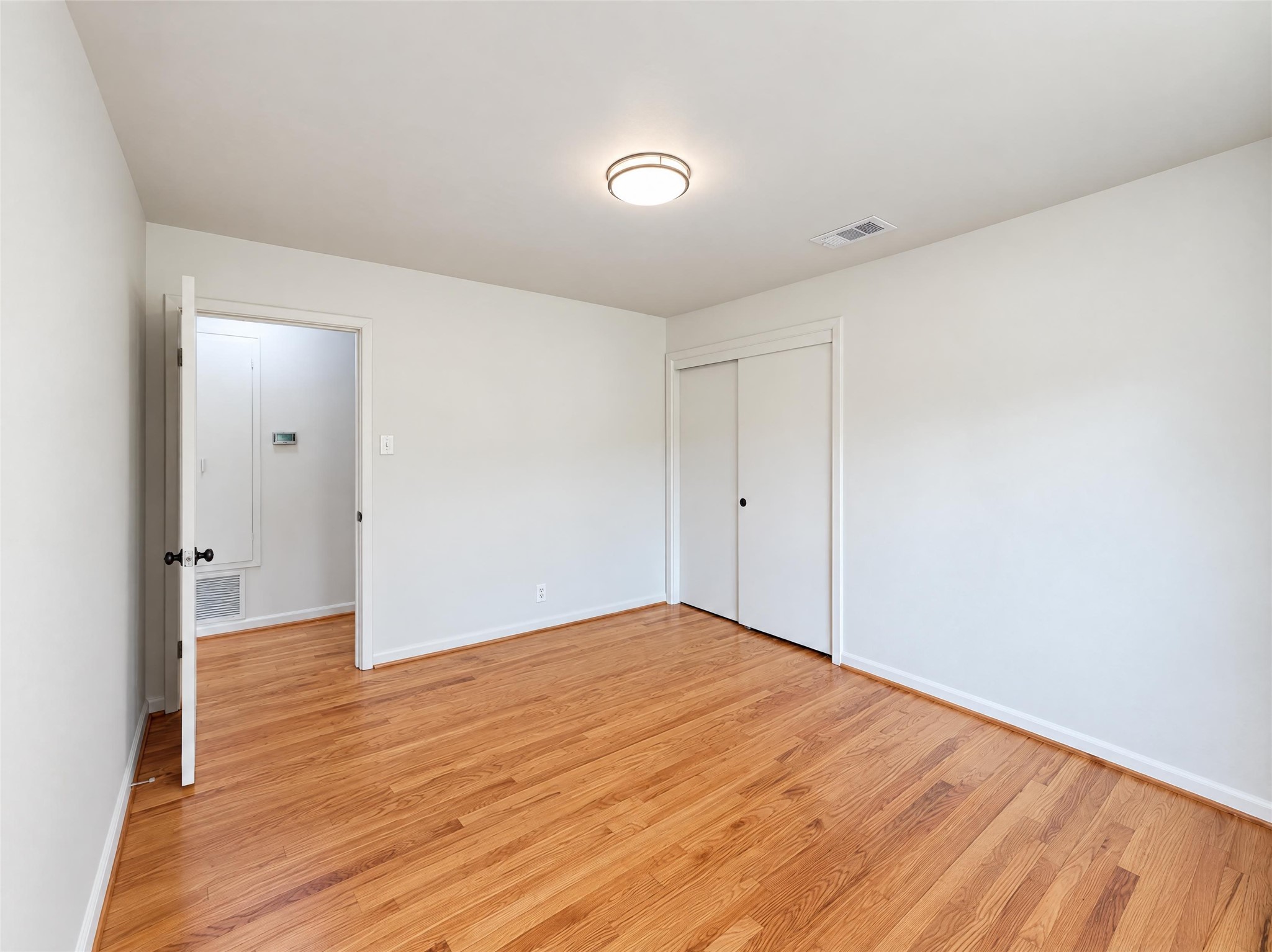 122 E Houston Street, Fresno, TX 77545