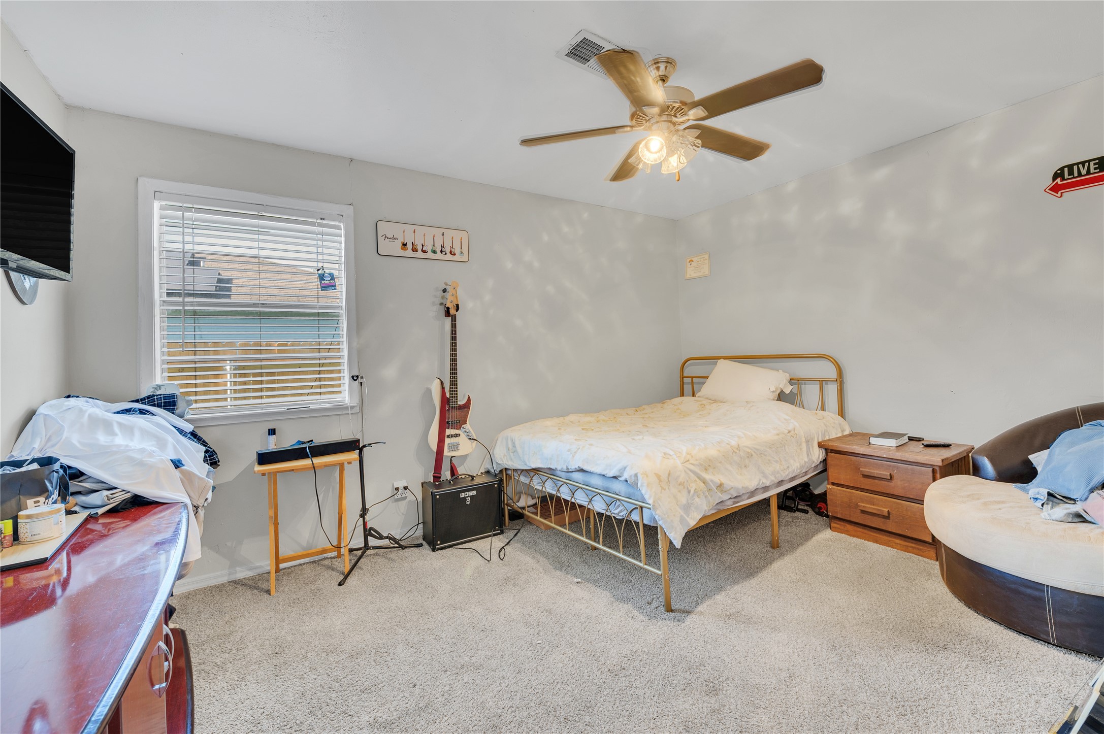 2713 Avenue C, Dickinson, TX 77539