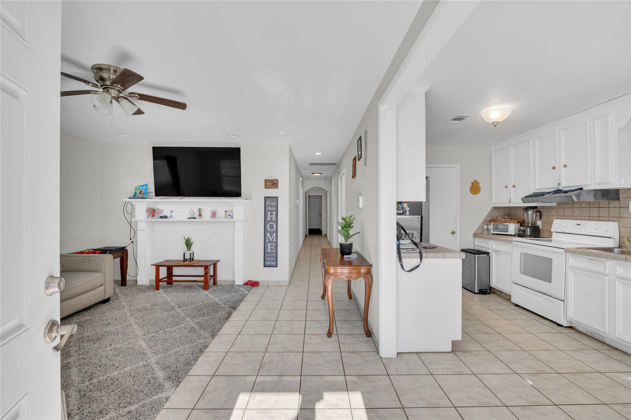 2713 Avenue C, Dickinson, TX 77539