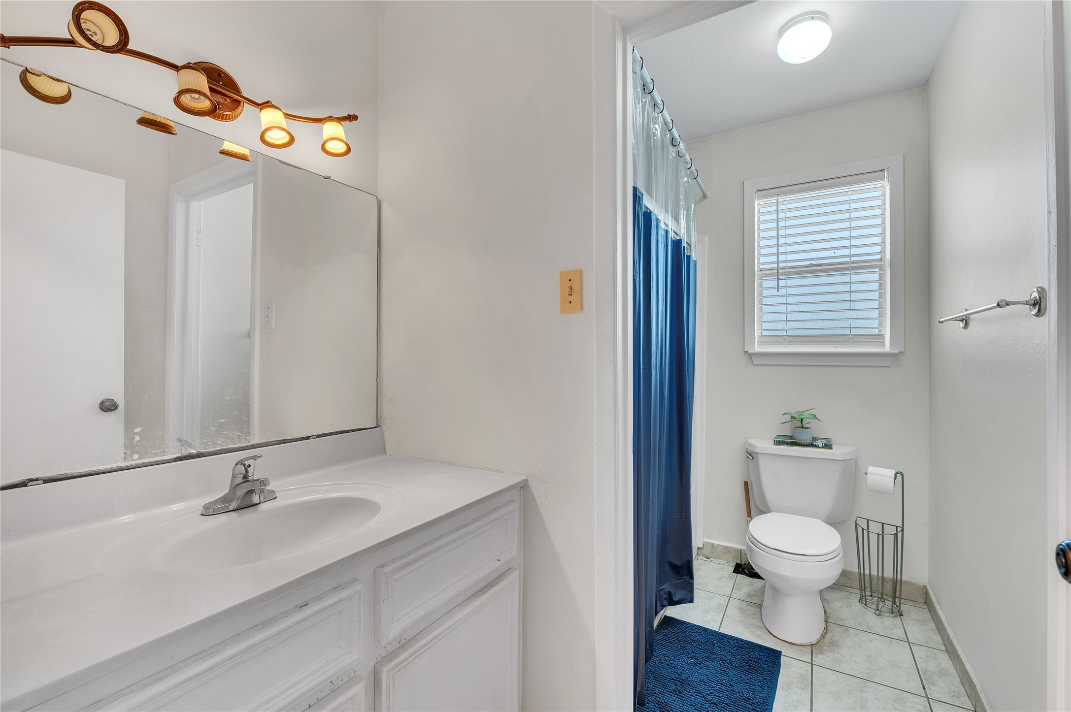 2713 Avenue C, Dickinson, TX 77539