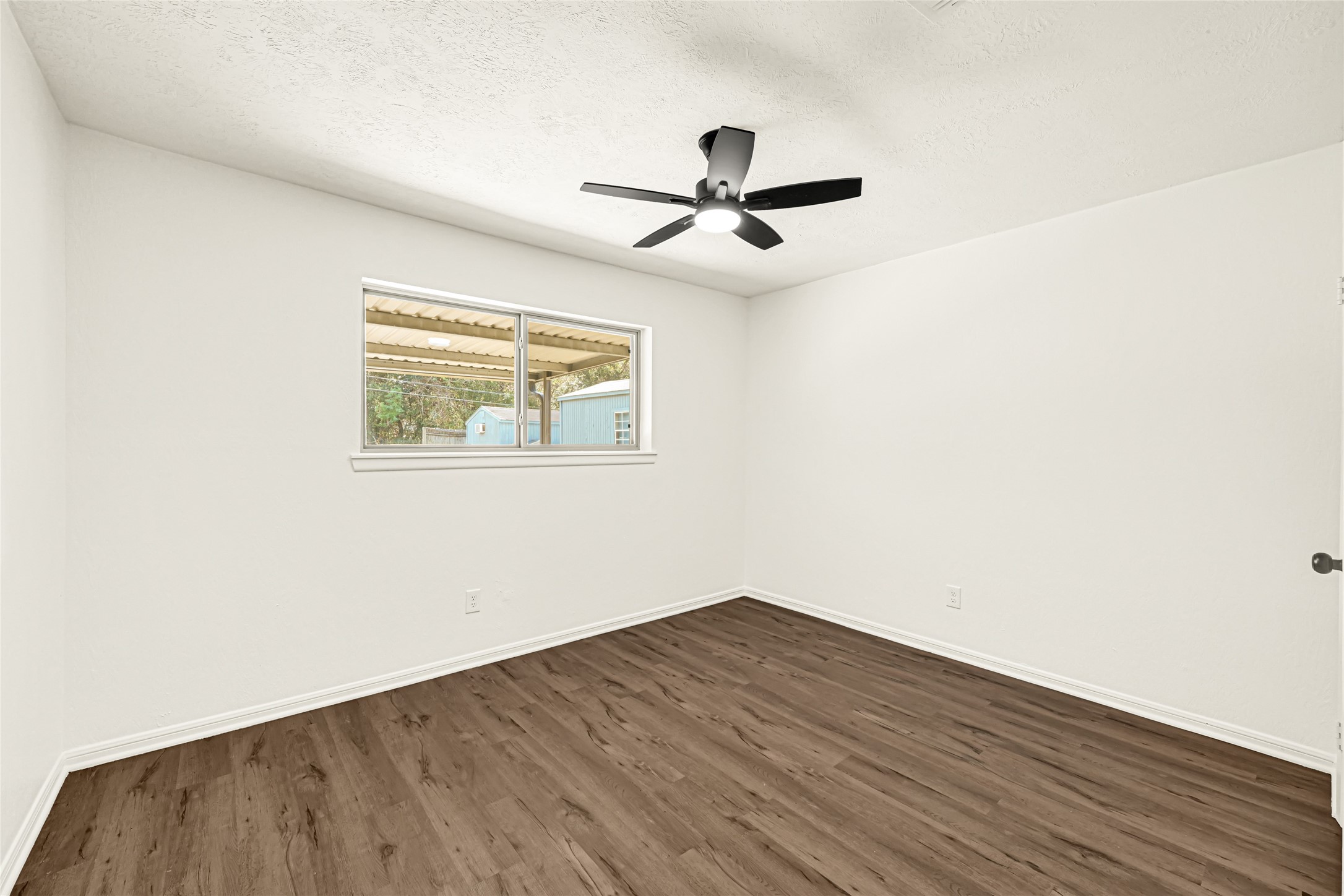 secondary bedroom