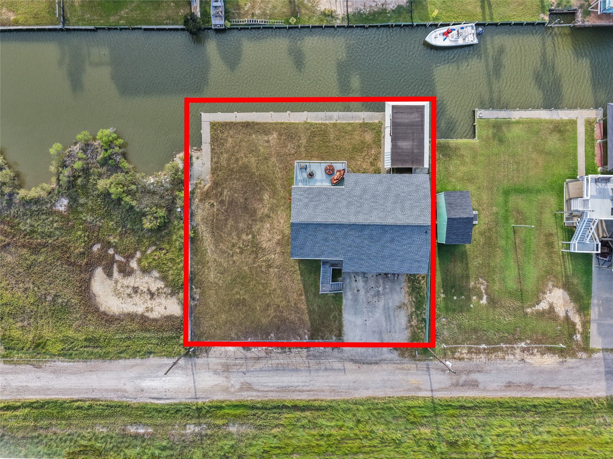 7108 E Hunter Drive, Hitchcock, TX 77563