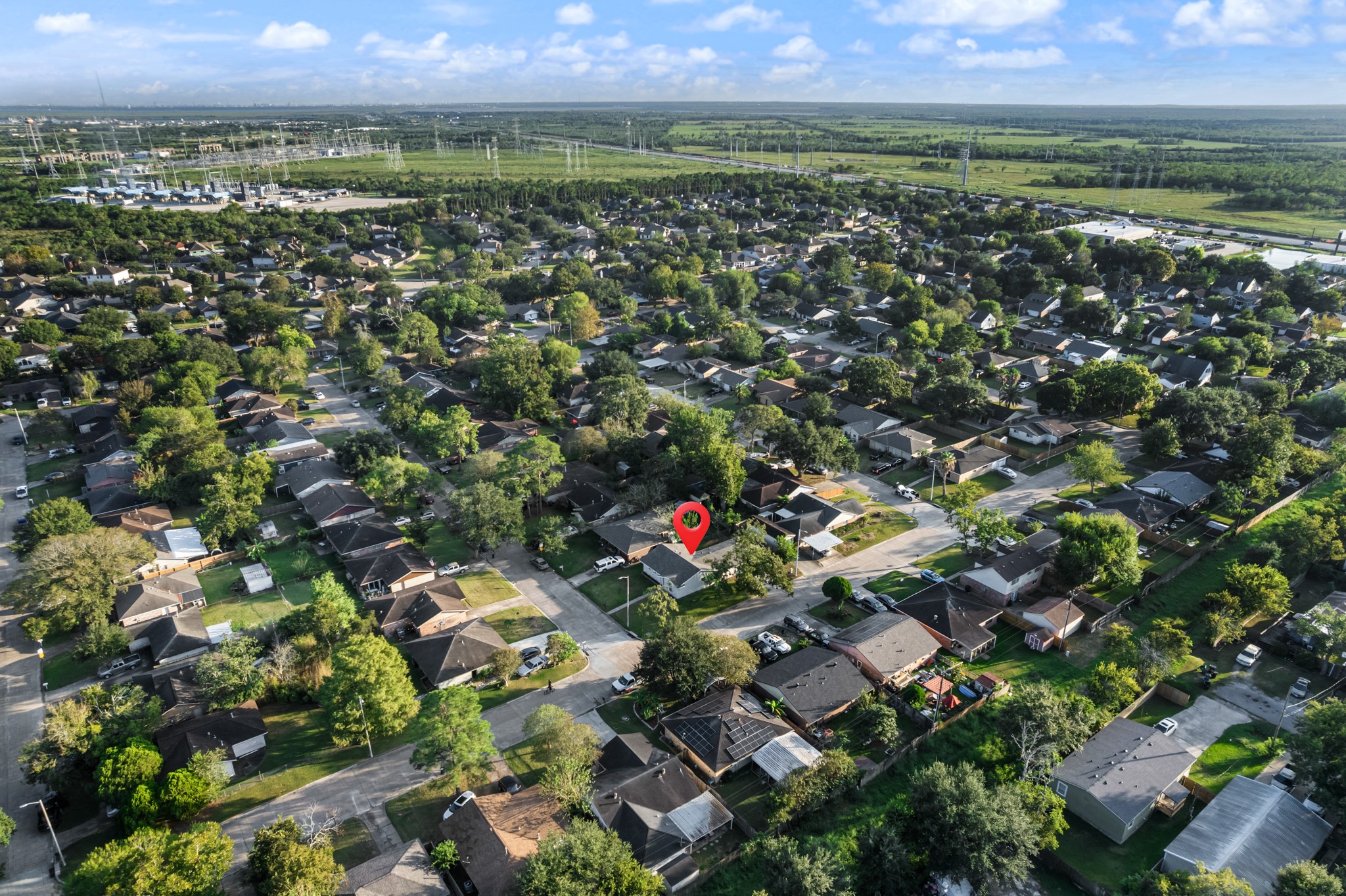 4802 Hannas Reef Drive, Bacliff, TX 77518