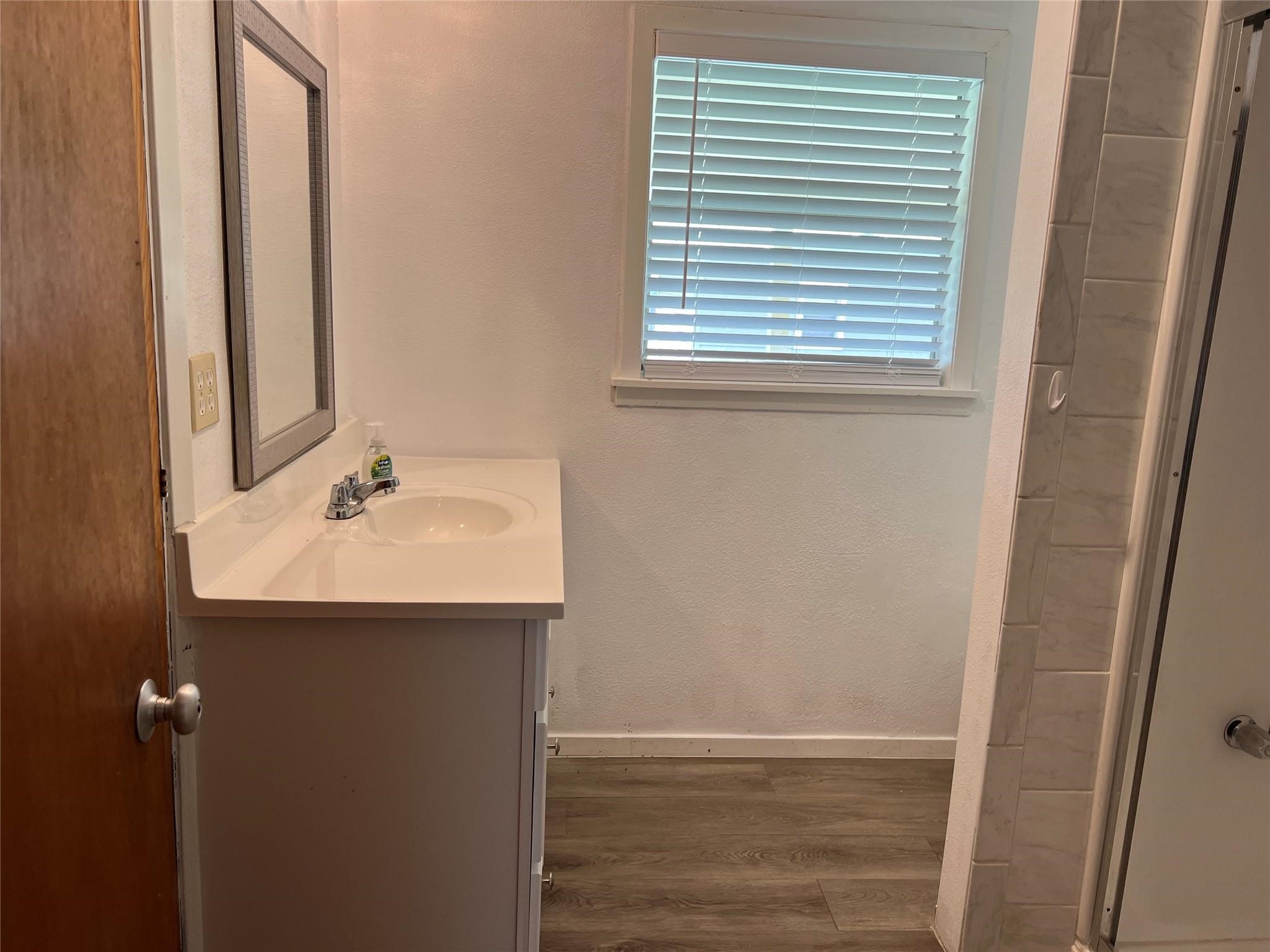 215 13th Street, San Leon, TX 77539 215 13th Street, San Leon, TX 77539